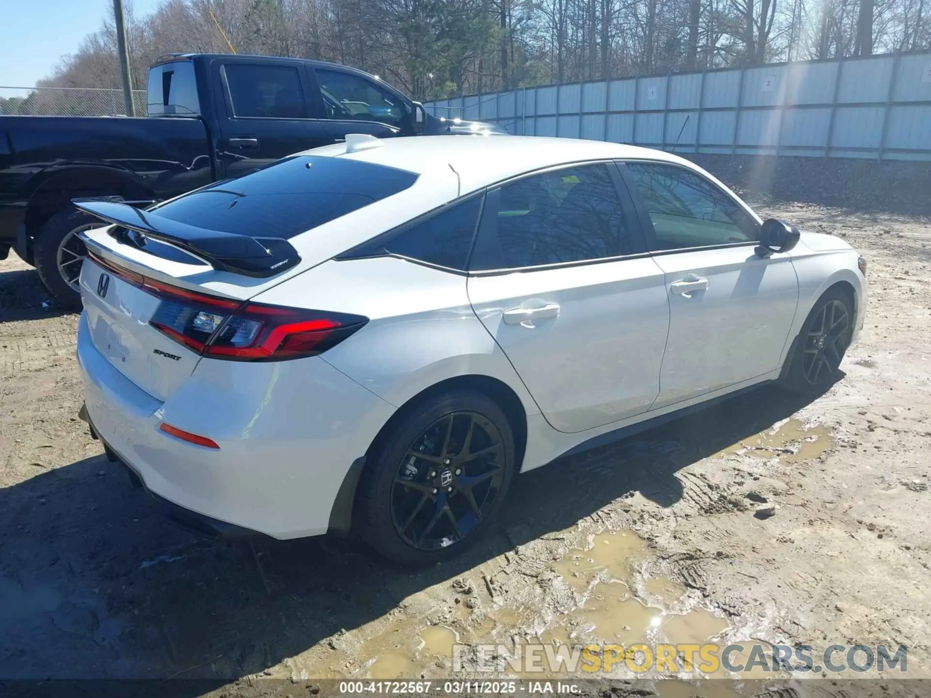 4 Фотография поврежденного автомобиля 19XFL2H86RE003481 HONDA CIVIC 2024