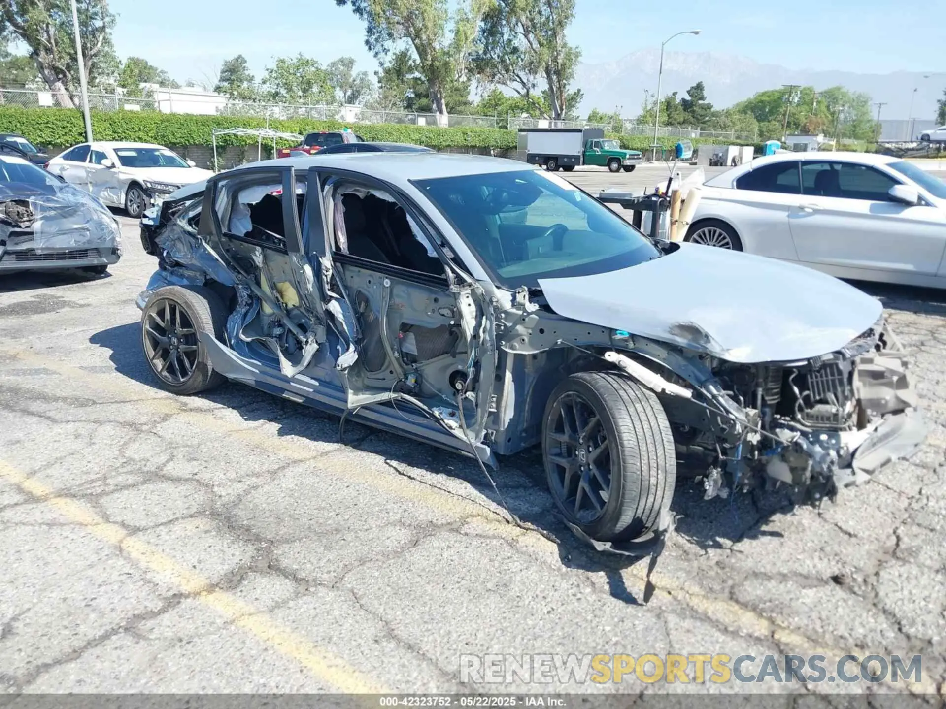 1 Photograph of a damaged car 19XFL2H86RE010544 HONDA CIVIC 2024