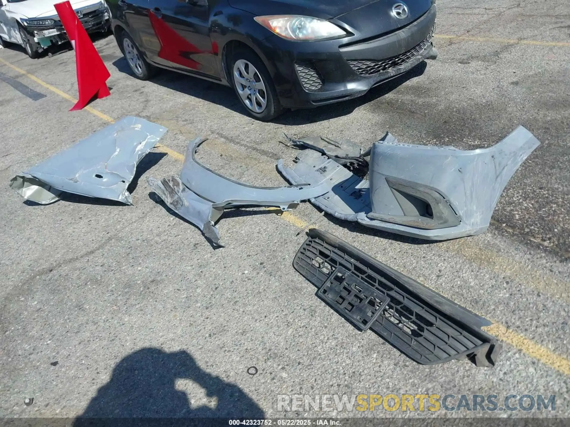 12 Photograph of a damaged car 19XFL2H86RE010544 HONDA CIVIC 2024