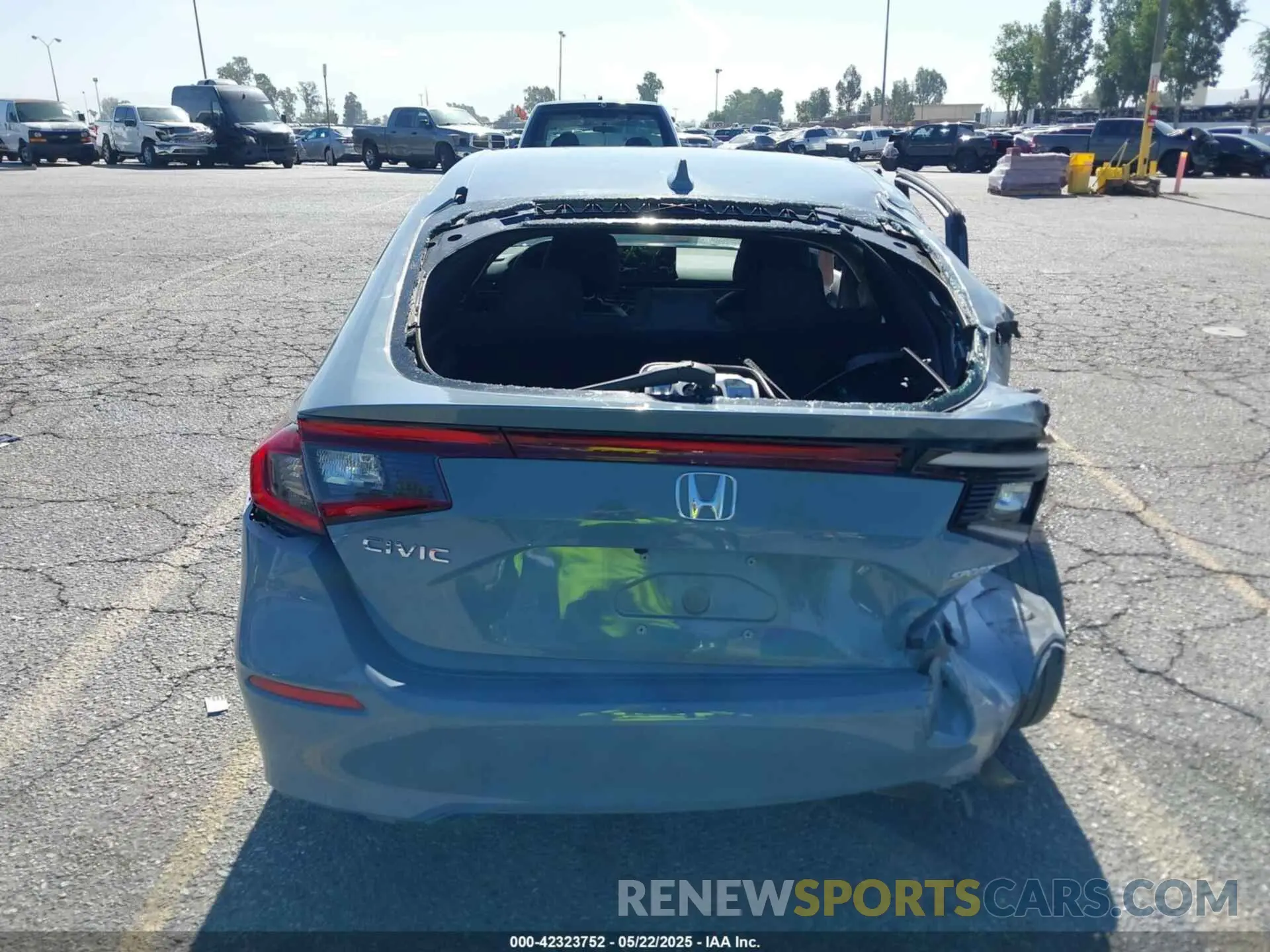 17 Photograph of a damaged car 19XFL2H86RE010544 HONDA CIVIC 2024