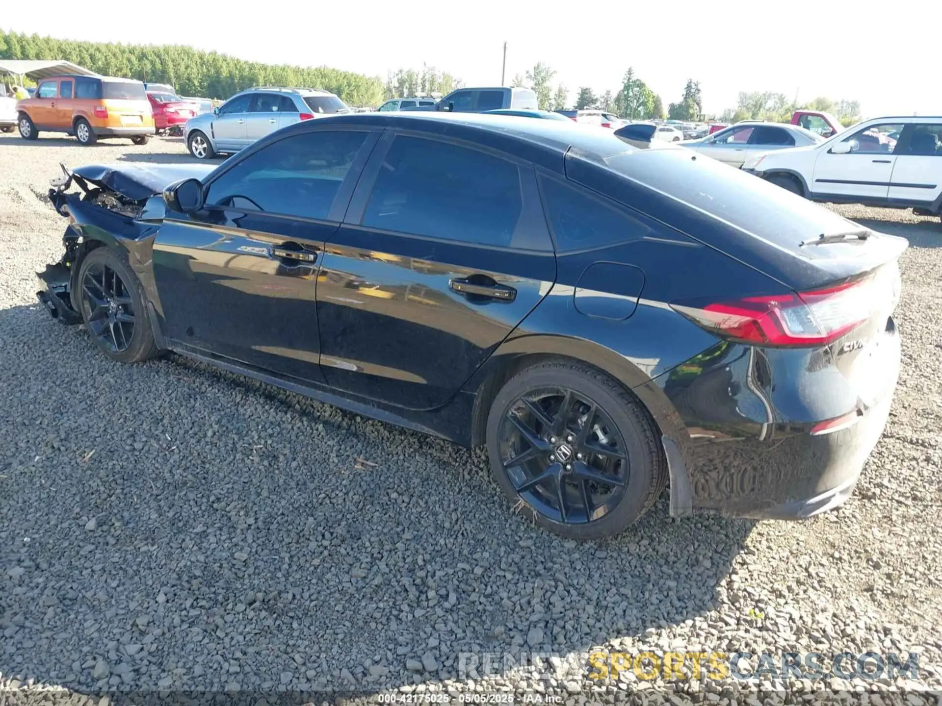 3 Photograph of a damaged car 19XFL2H88RE036675 HONDA CIVIC 2024