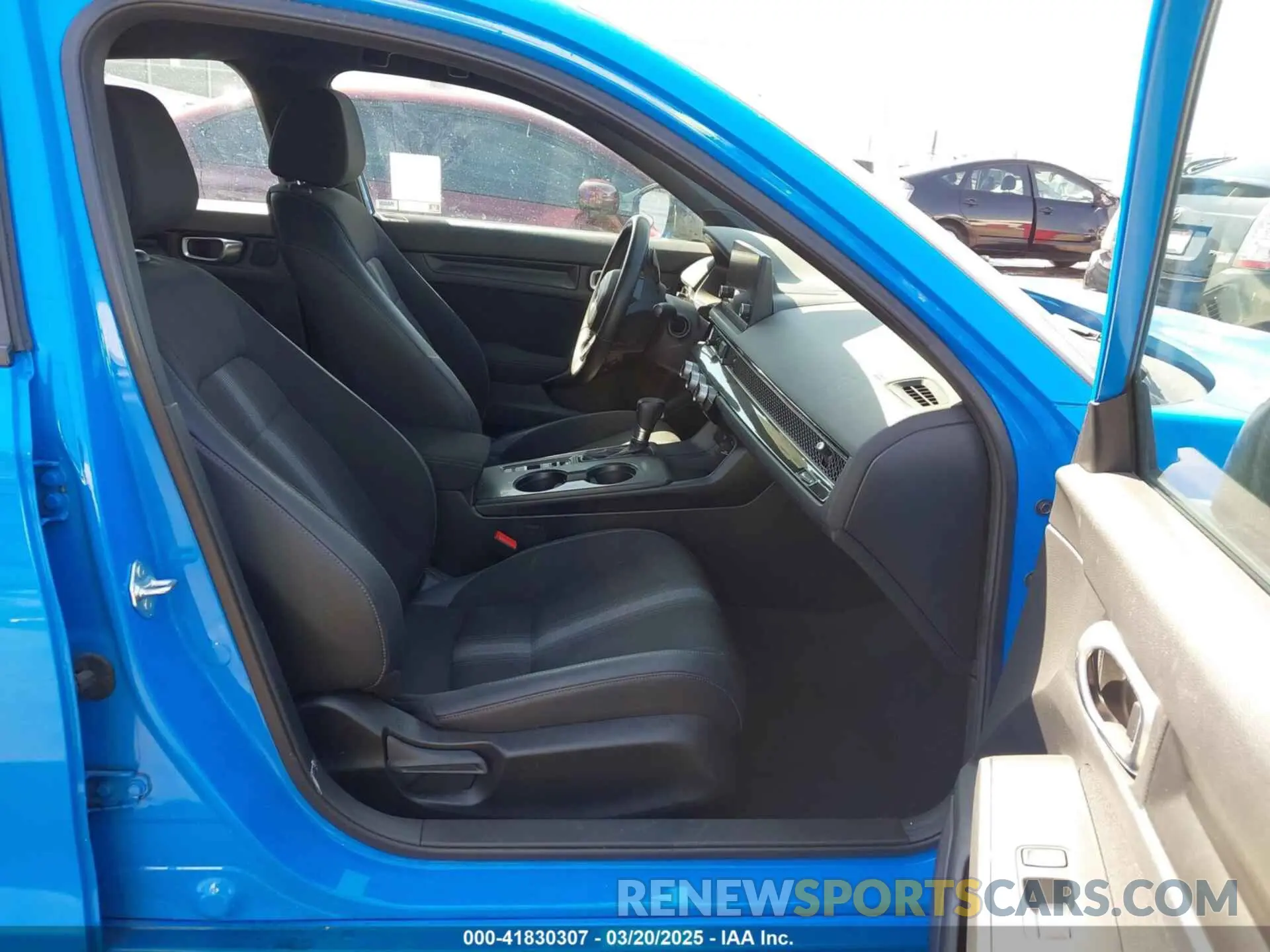 5 Photograph of a damaged car 19XFL2H8XRE007243 HONDA CIVIC 2024