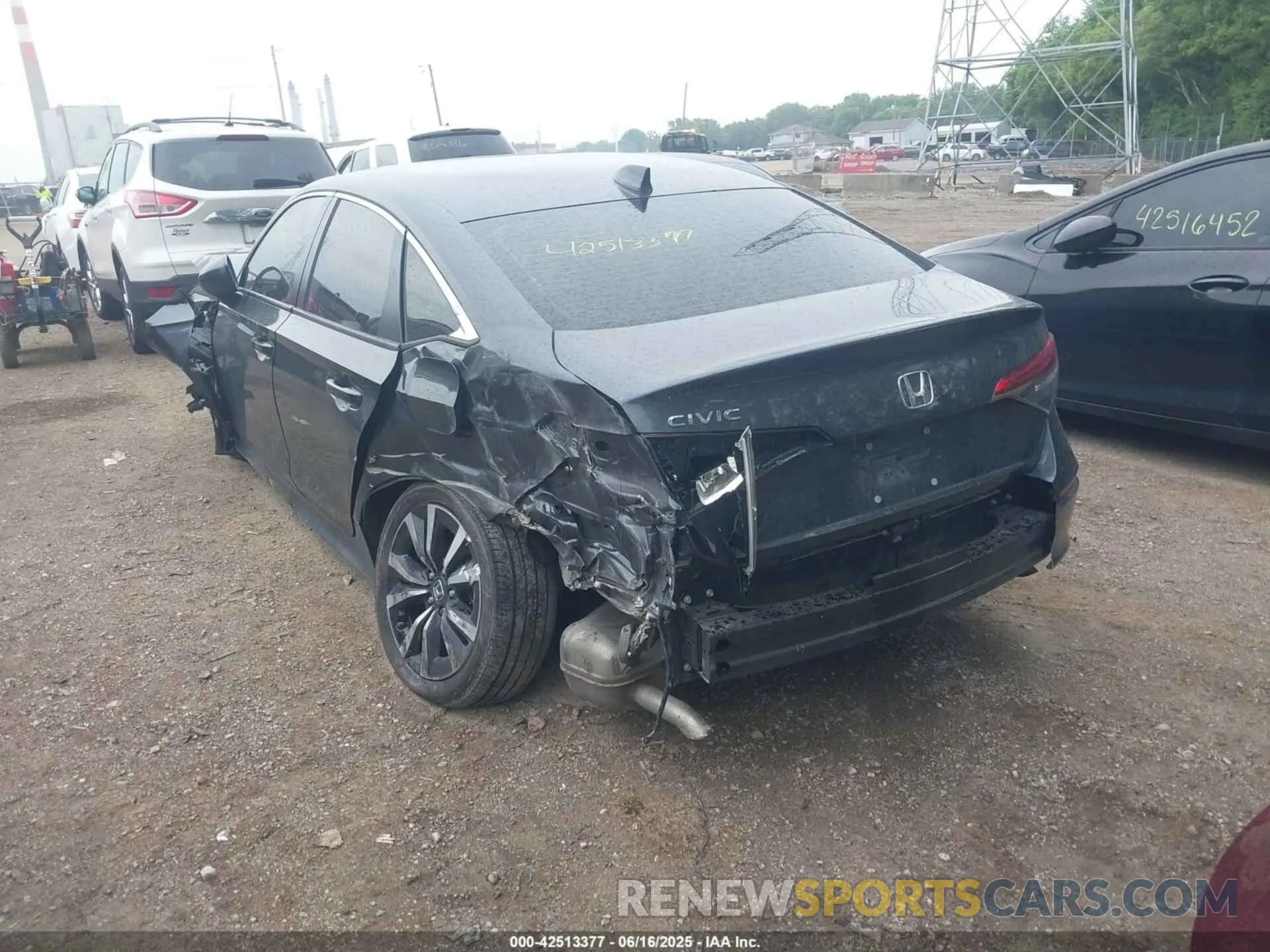 3 Photograph of a damaged car 2HGFE1F71RH303773 HONDA CIVIC 2024