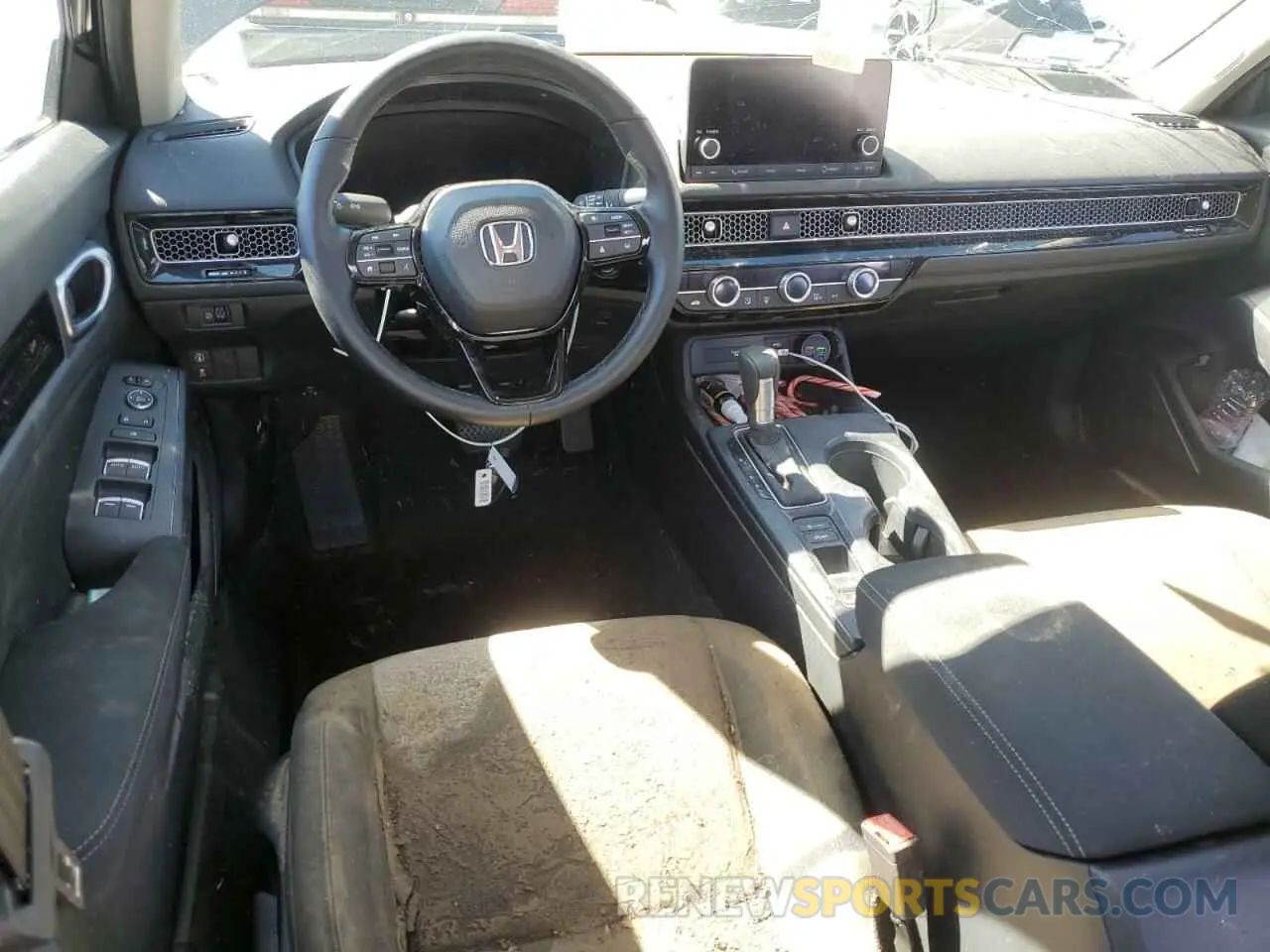8 Photograph of a damaged car 2HGFE1F71RH318872 HONDA CIVIC 2024