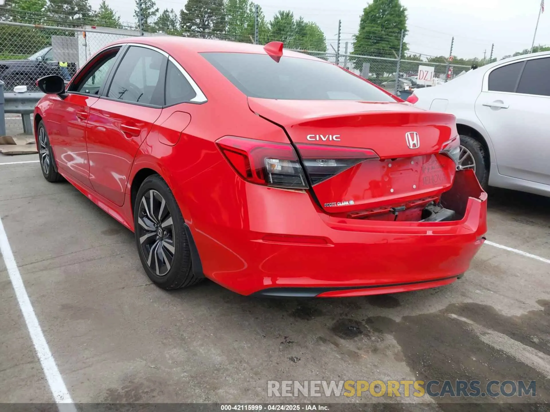 3 Фотография поврежденного автомобиля 2HGFE1F73RH331185 HONDA CIVIC 2024