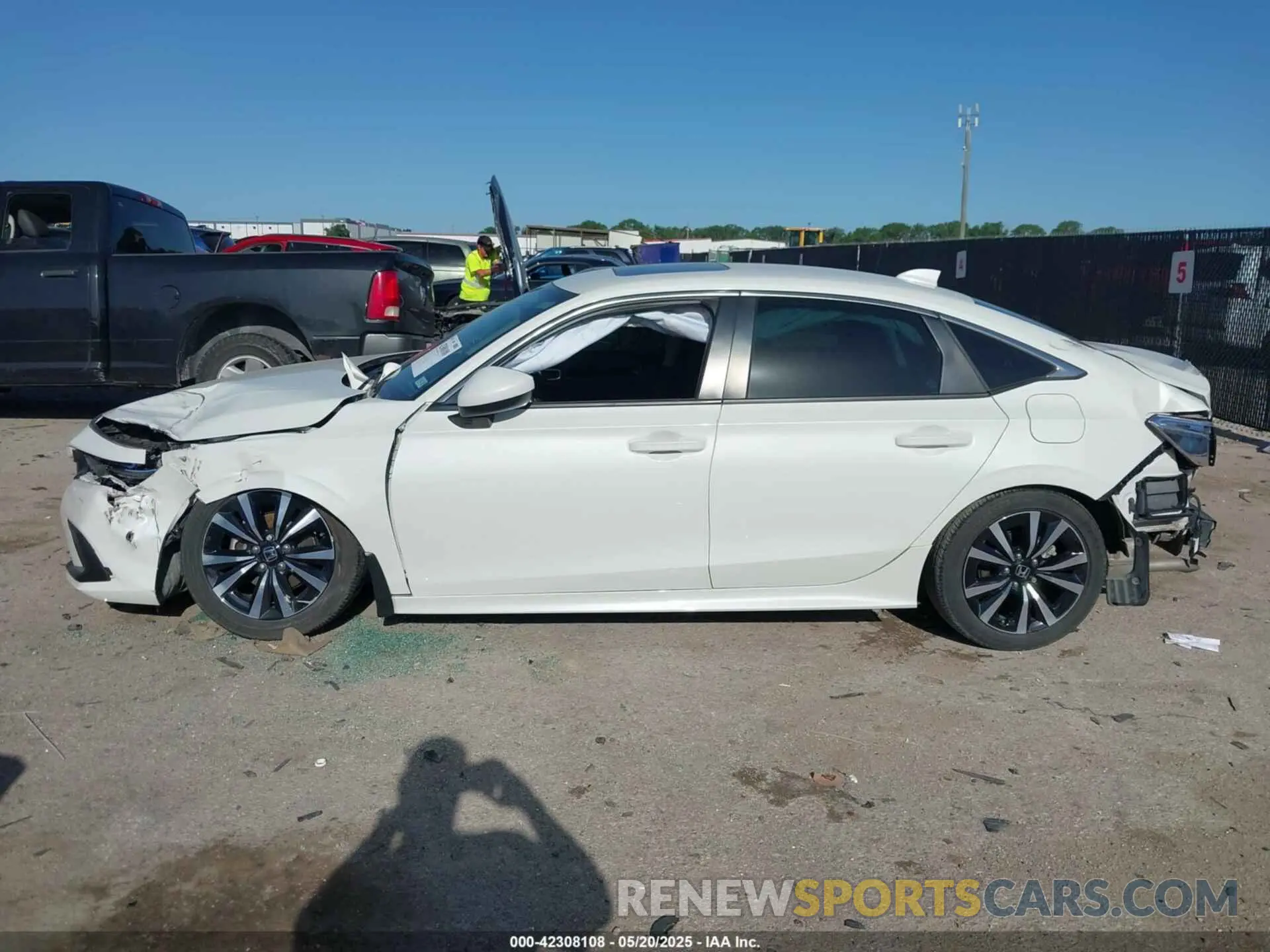 14 Photograph of a damaged car 2HGFE1F74RH304514 HONDA CIVIC 2024