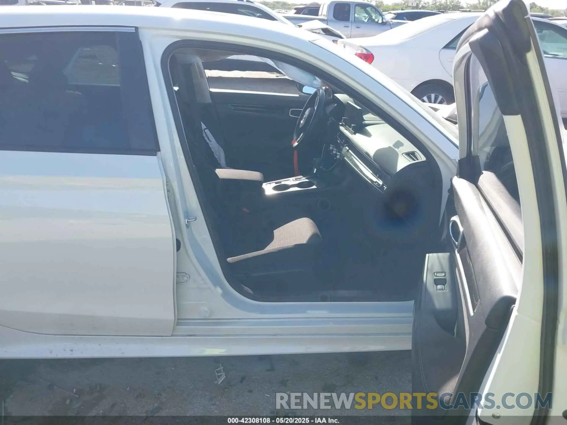 5 Photograph of a damaged car 2HGFE1F74RH304514 HONDA CIVIC 2024