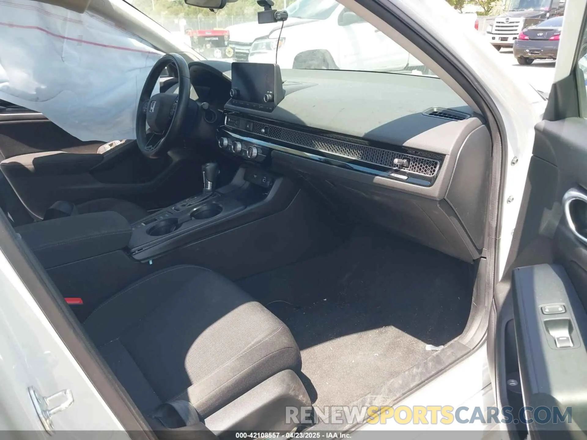 5 Photograph of a damaged car 2HGFE1F74RH305940 HONDA CIVIC 2024