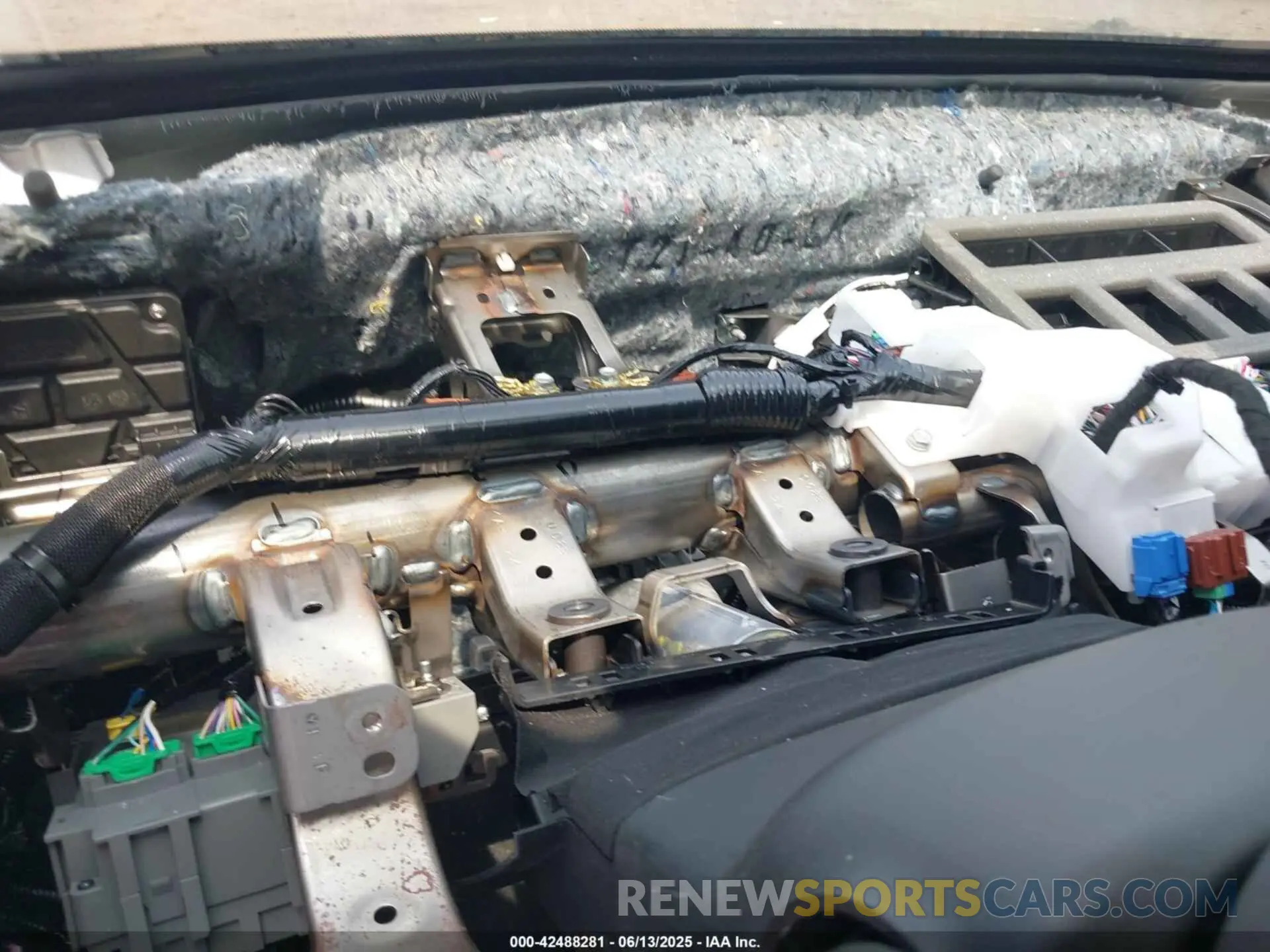 14 Photograph of a damaged car 2HGFE1F79RH325164 HONDA CIVIC 2024