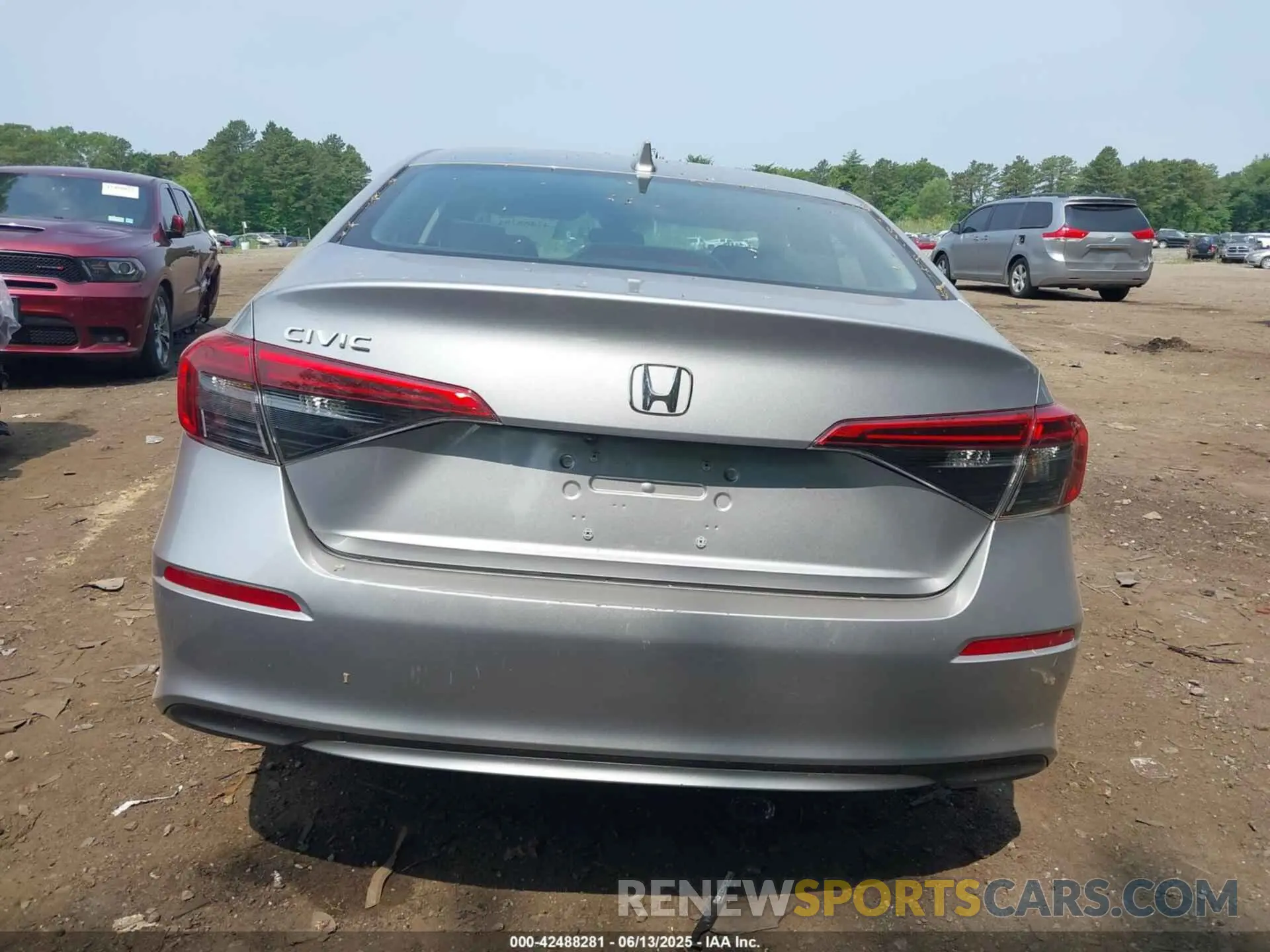 15 Photograph of a damaged car 2HGFE1F79RH325164 HONDA CIVIC 2024