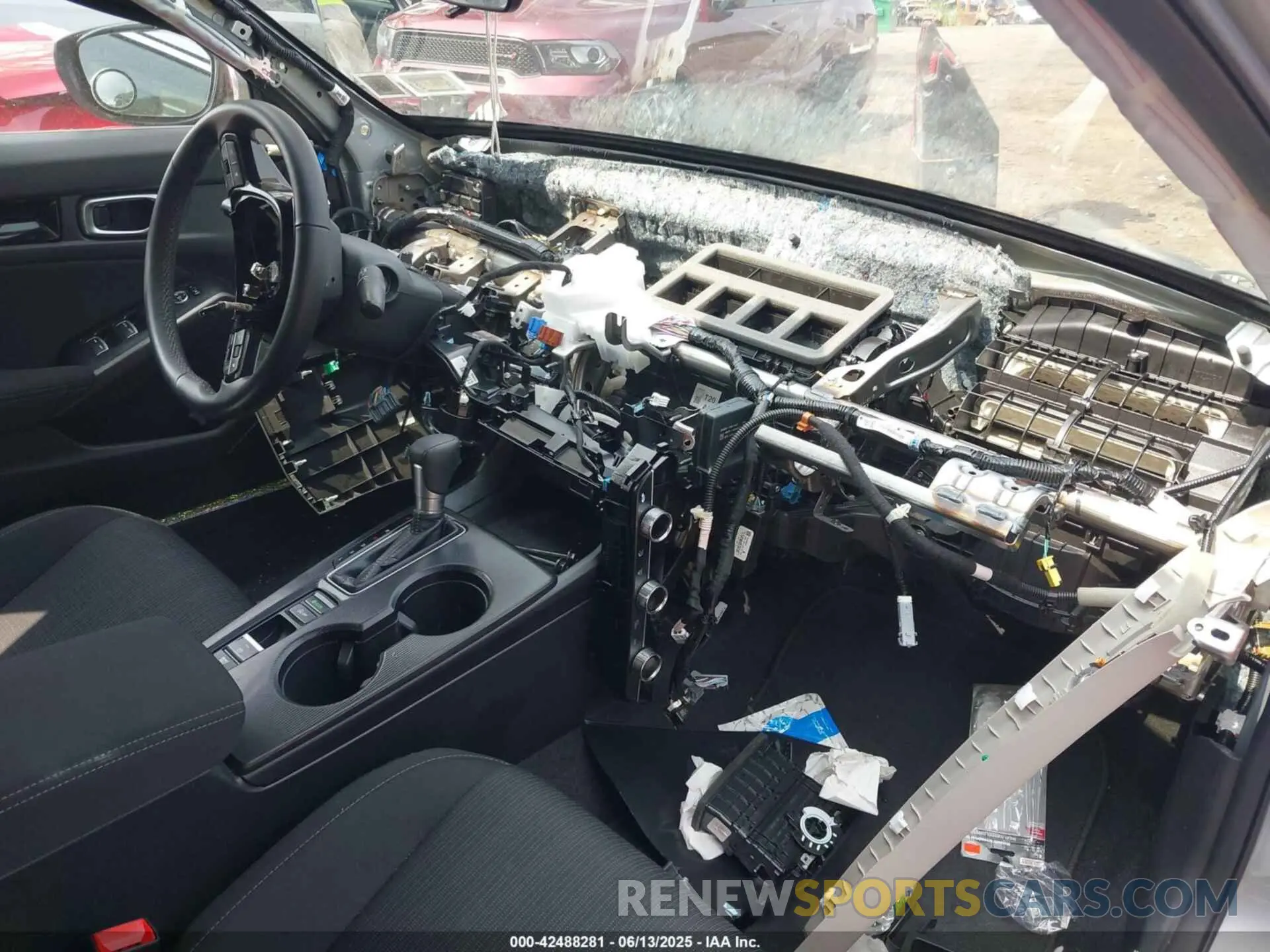 5 Photograph of a damaged car 2HGFE1F79RH325164 HONDA CIVIC 2024