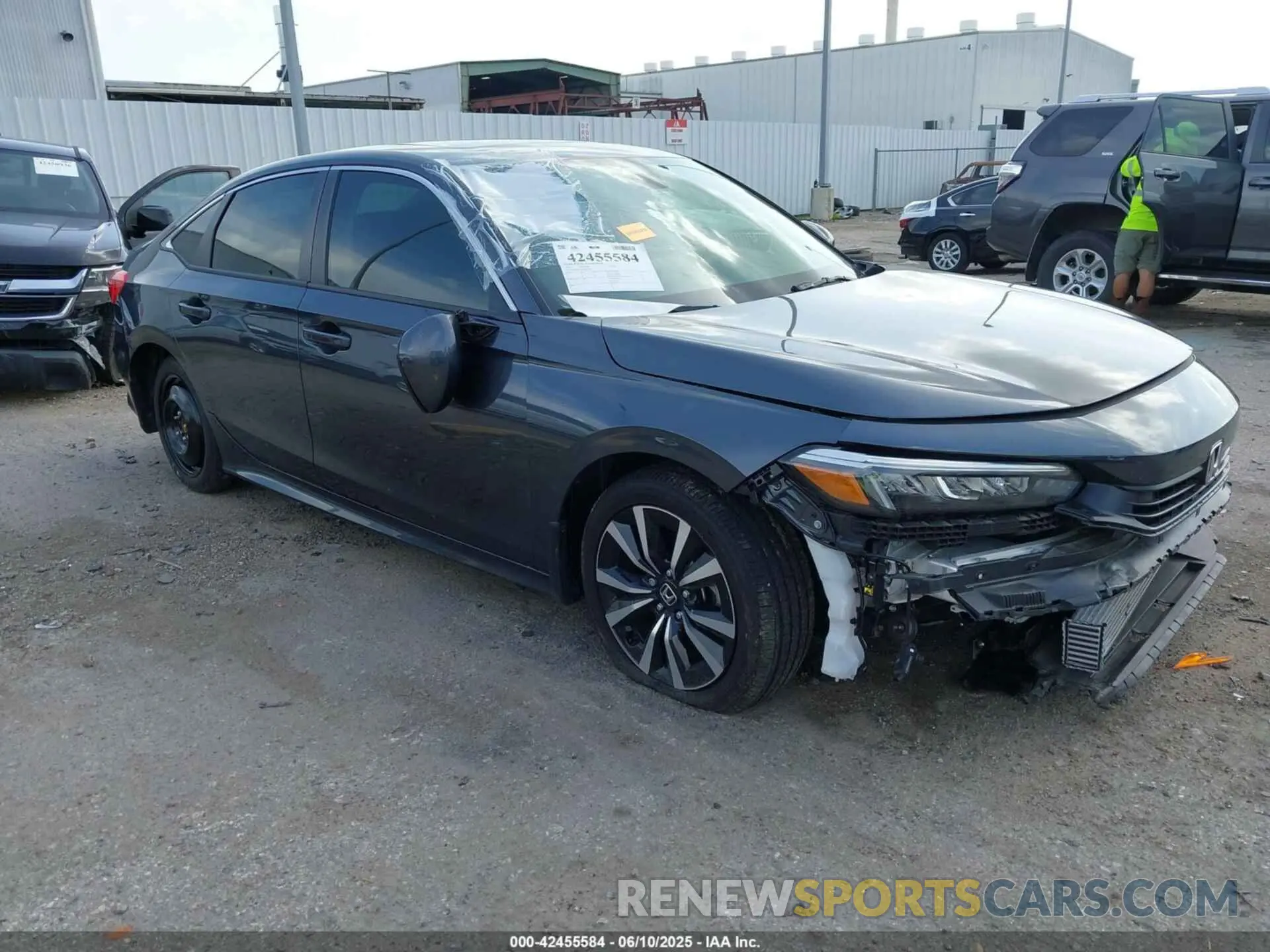 1 Photograph of a damaged car 2HGFE1F7XRH315873 HONDA CIVIC 2024