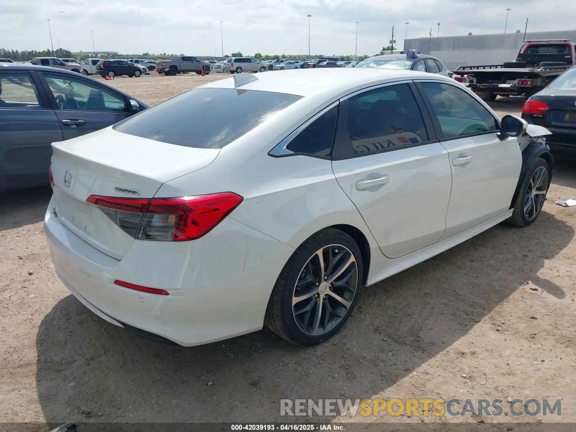 4 Фотография поврежденного автомобиля 2HGFE1F90RH341254 HONDA CIVIC 2024