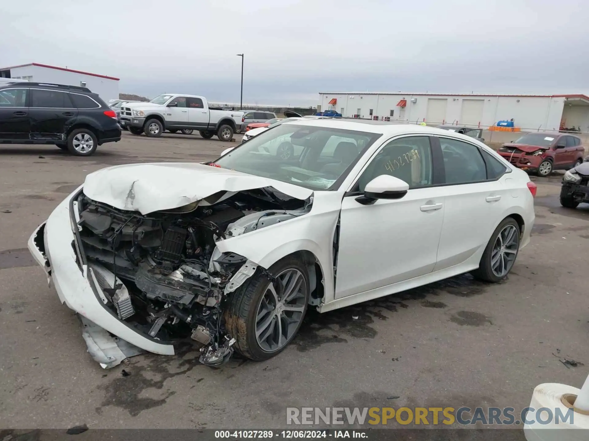 2 Фотография поврежденного автомобиля 2HGFE1F94RH306104 HONDA CIVIC 2024