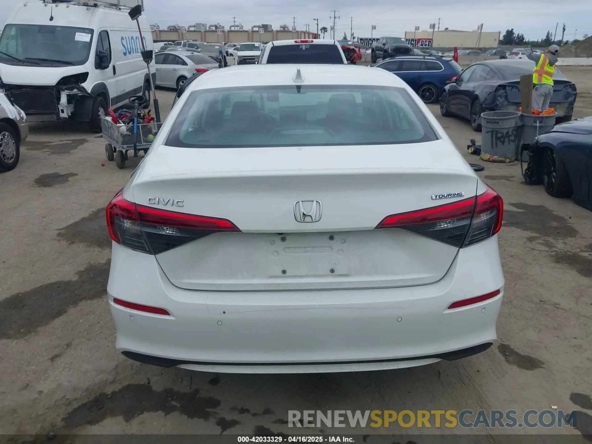 16 Photograph of a damaged car 2HGFE1F9XRH330844 HONDA CIVIC 2024