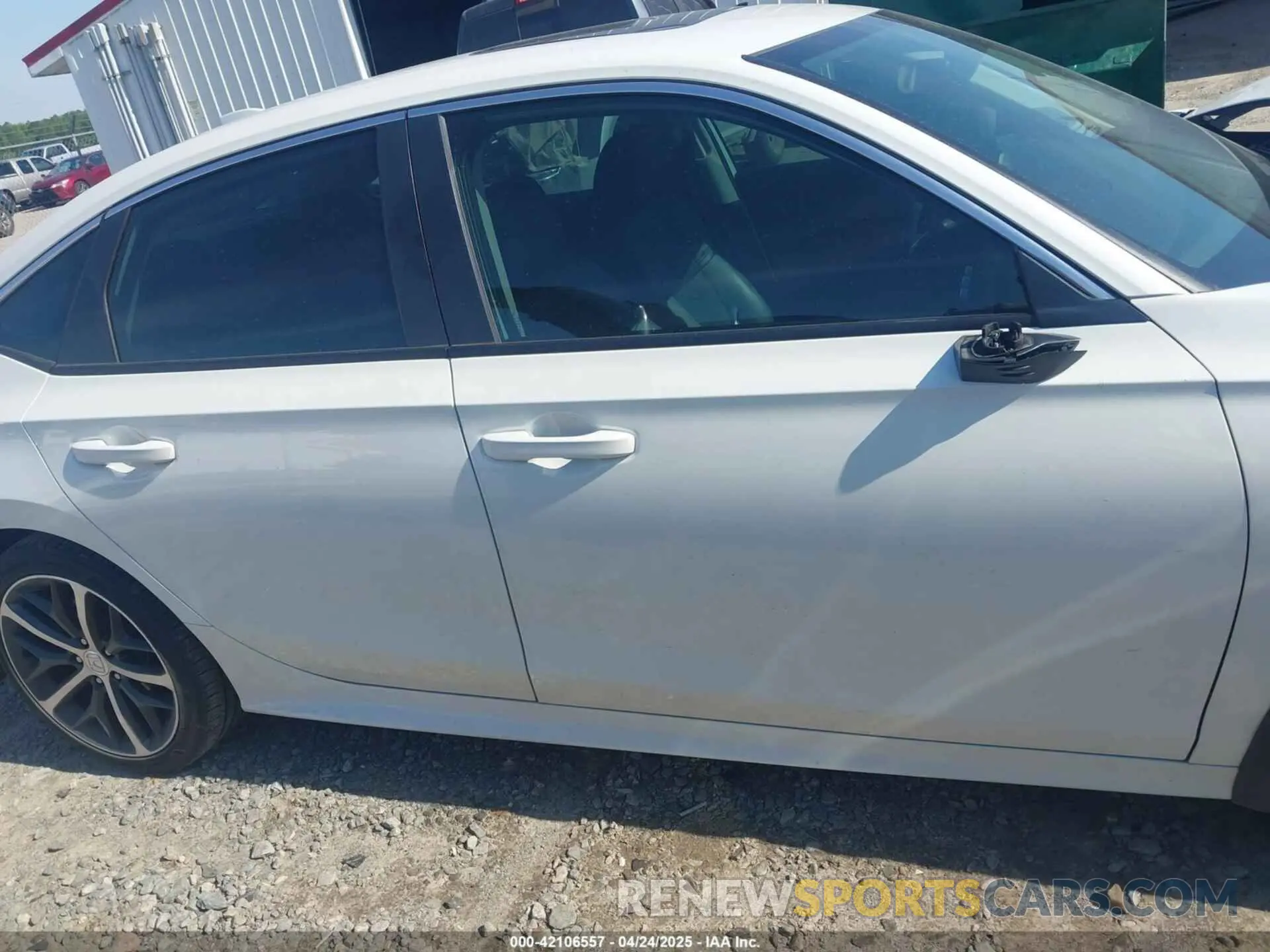 13 Photograph of a damaged car 2HGFE1F9XRH335901 HONDA CIVIC 2024