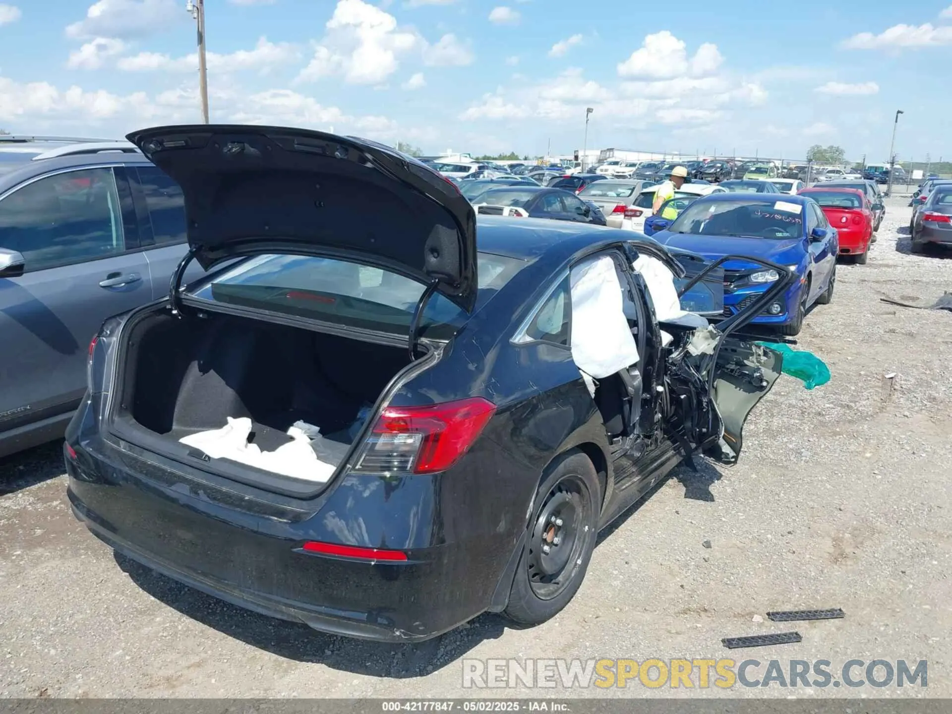 4 Фотография поврежденного автомобиля 2HGFE2F24RH561327 HONDA CIVIC 2024