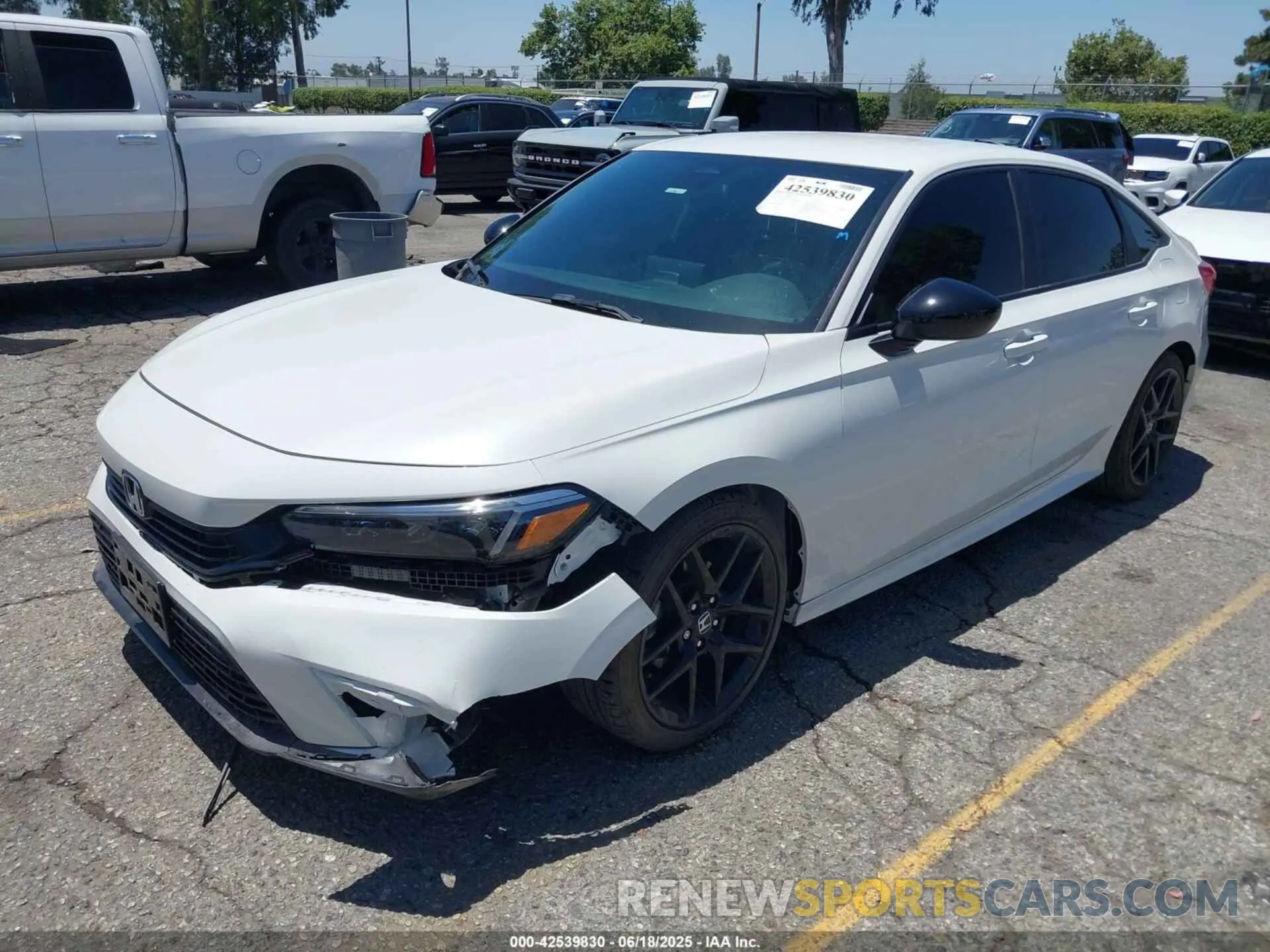 2 Фотография поврежденного автомобиля 2HGFE2F51RH528957 HONDA CIVIC 2024