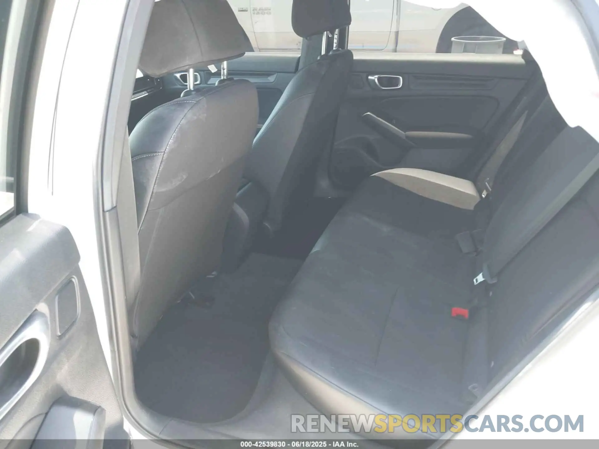 8 Фотография поврежденного автомобиля 2HGFE2F51RH528957 HONDA CIVIC 2024