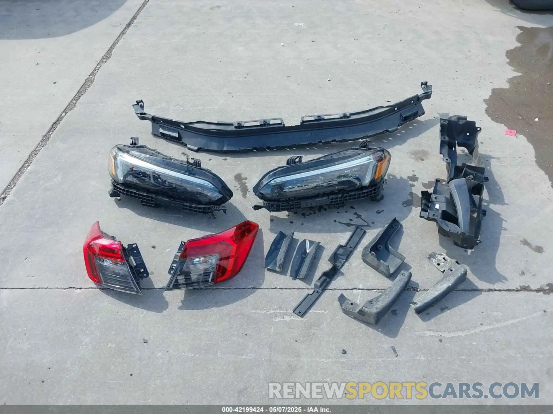 12 Photograph of a damaged car 2HGFE2F54RH588022 HONDA CIVIC 2024