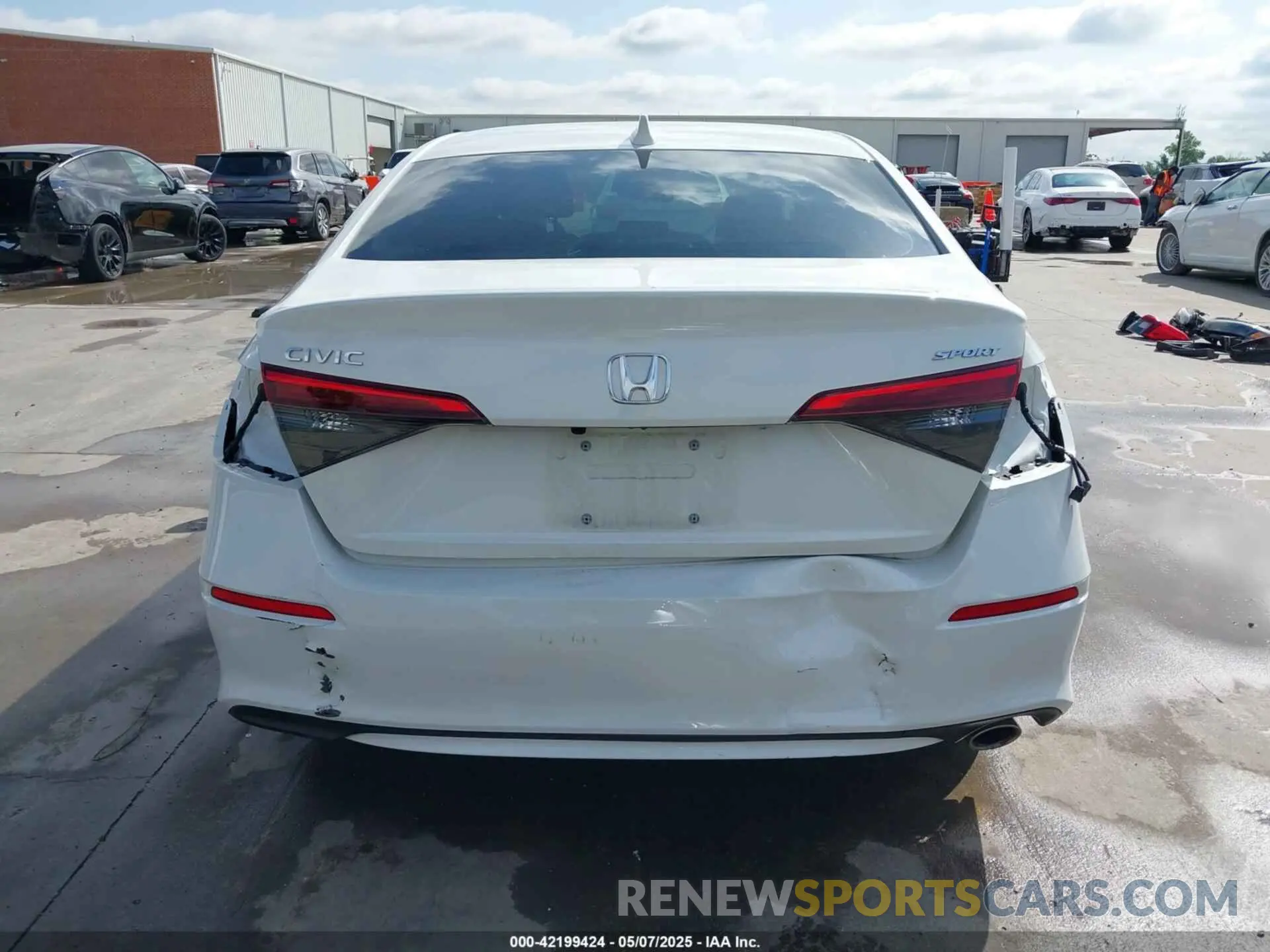 17 Photograph of a damaged car 2HGFE2F54RH588022 HONDA CIVIC 2024