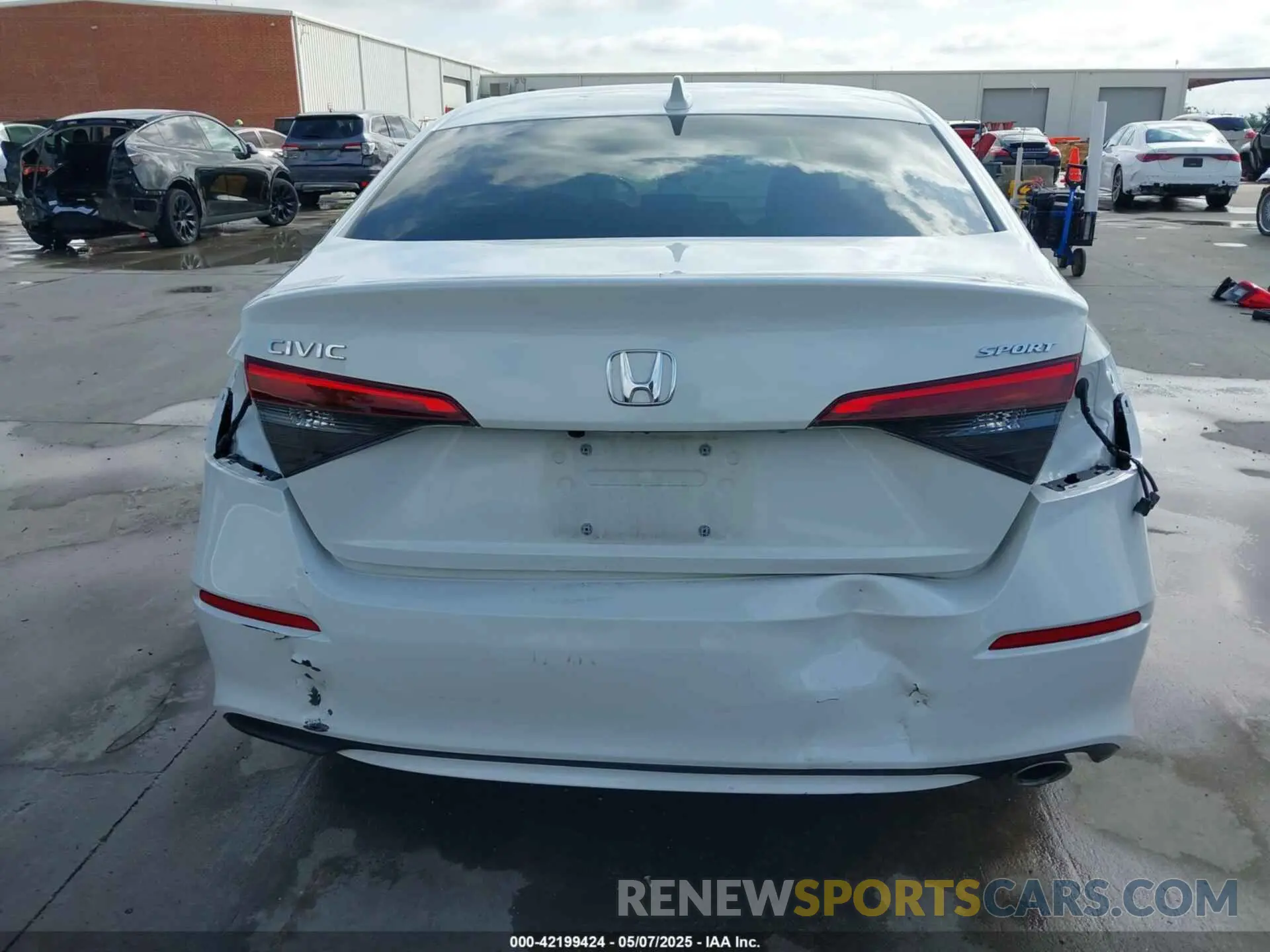 6 Photograph of a damaged car 2HGFE2F54RH588022 HONDA CIVIC 2024