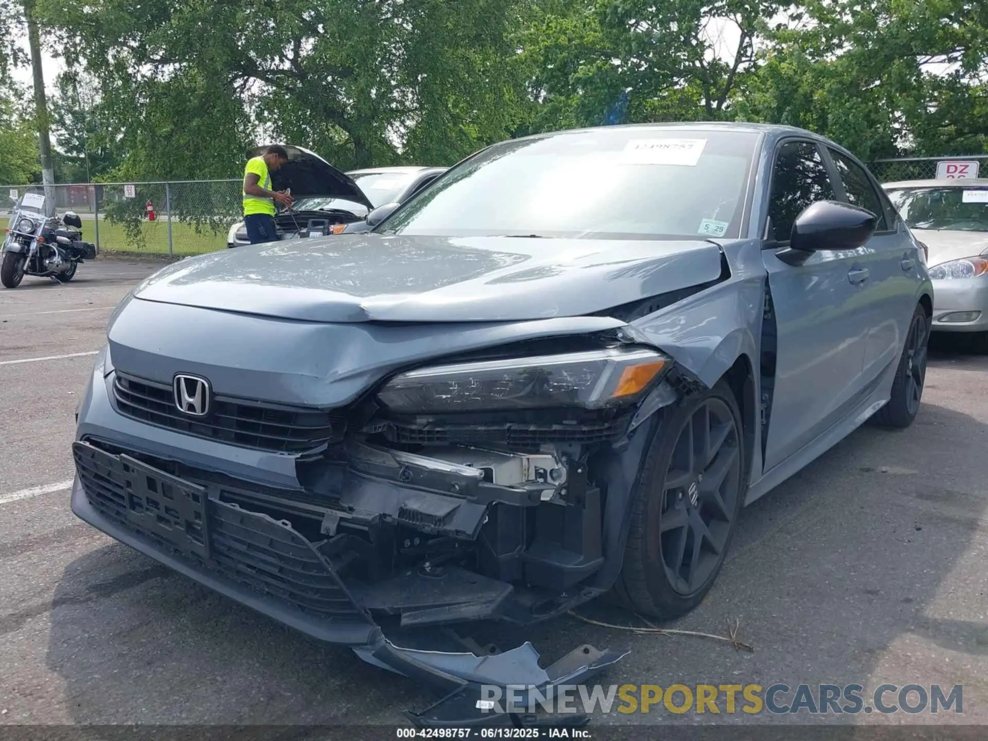 2 Фотография поврежденного автомобиля 2HGFE2F55RH577305 HONDA CIVIC 2024