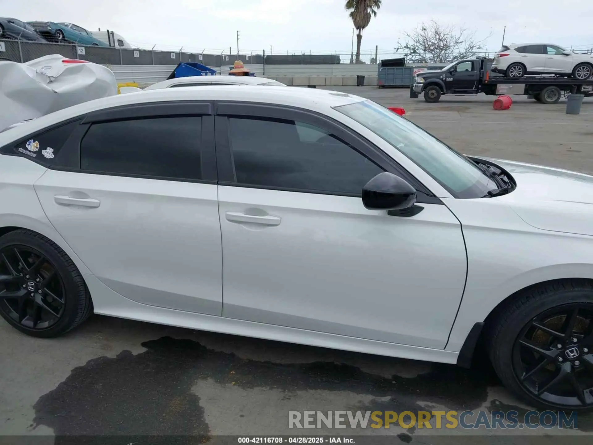 13 Photograph of a damaged car 2HGFE2F56RH507781 HONDA CIVIC 2024