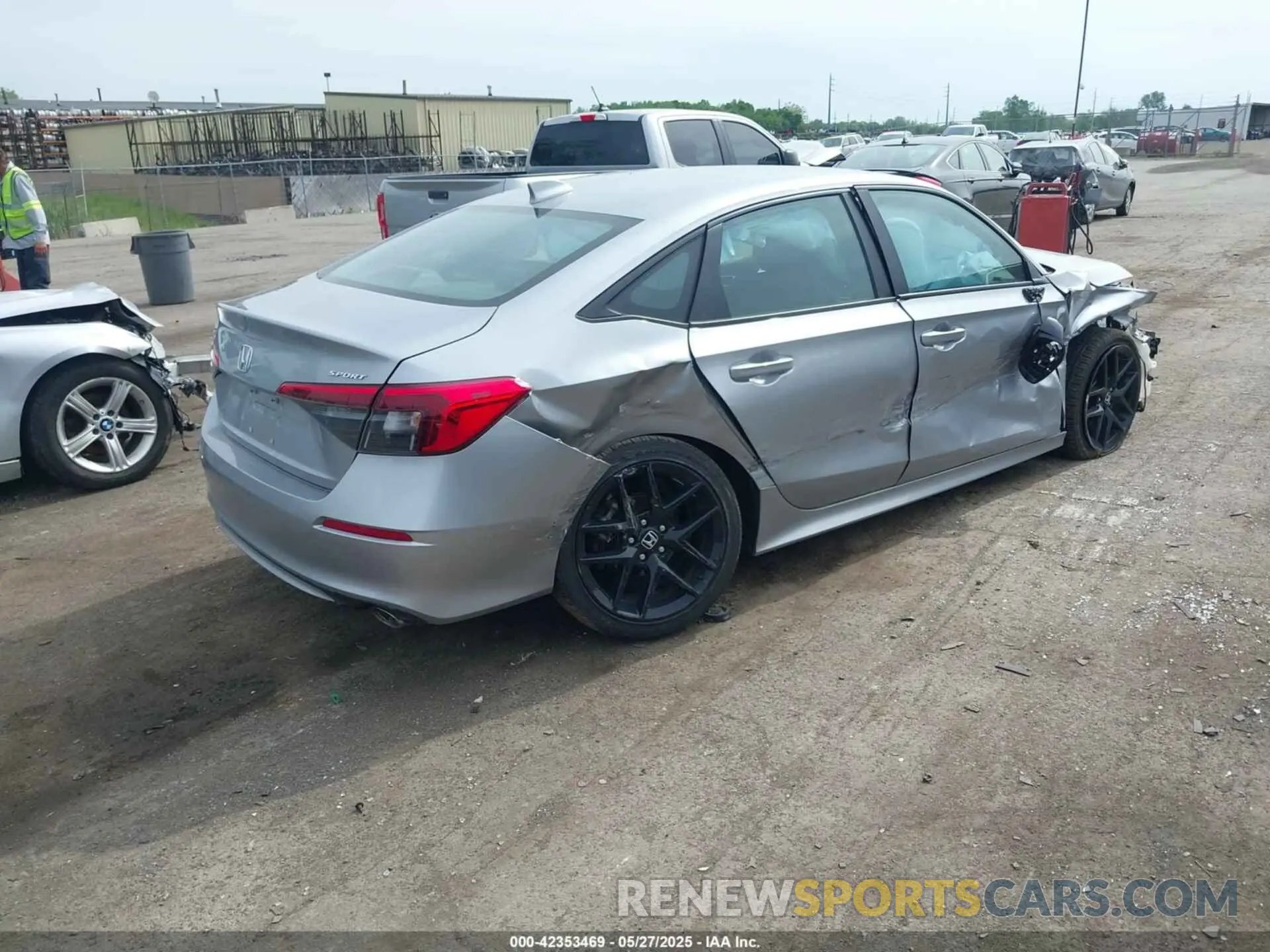 4 Фотография поврежденного автомобиля 2HGFE2F56RH525262 HONDA CIVIC 2024