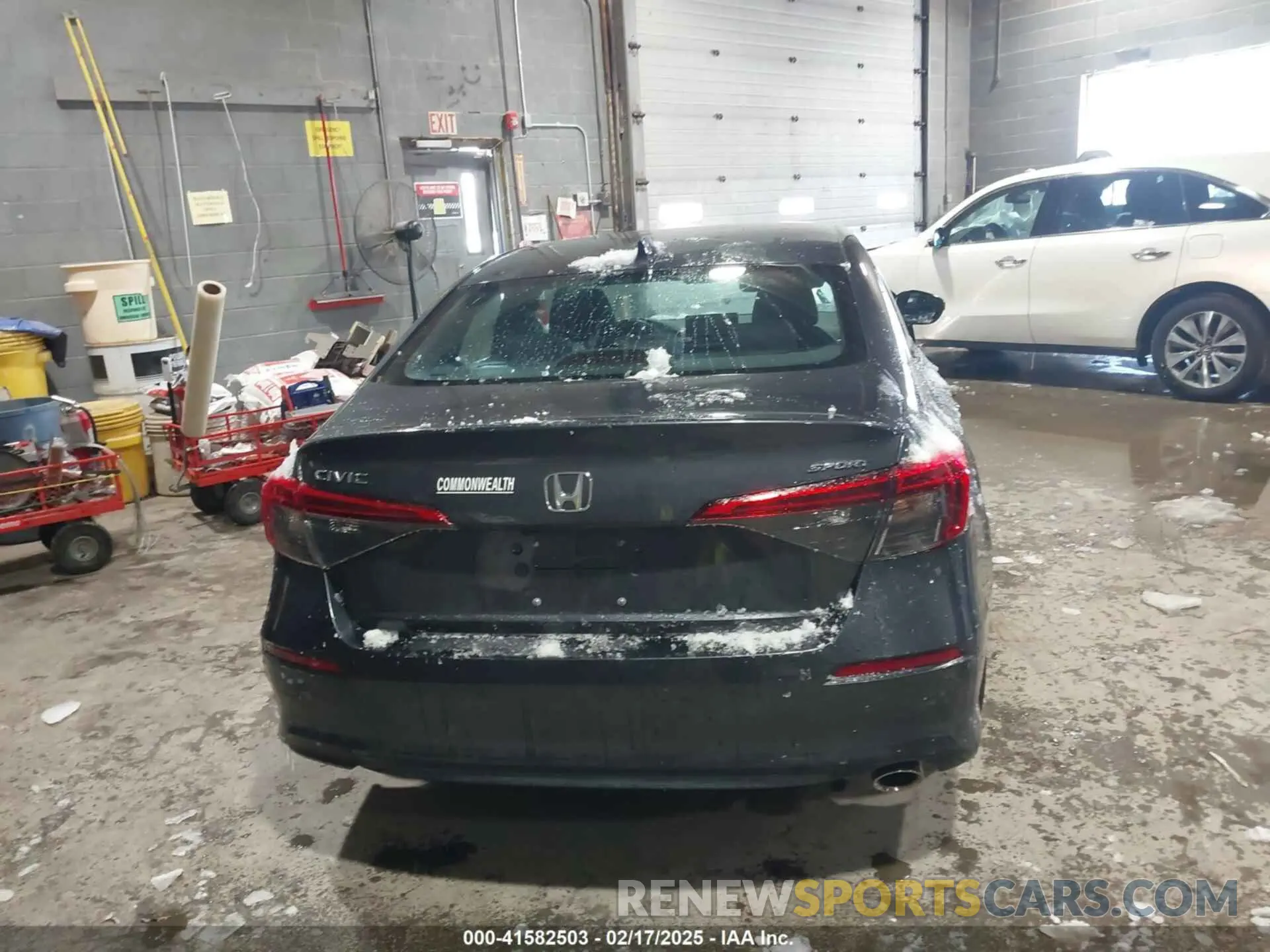 16 Photograph of a damaged car 2HGFE2F56RH557354 HONDA CIVIC 2024