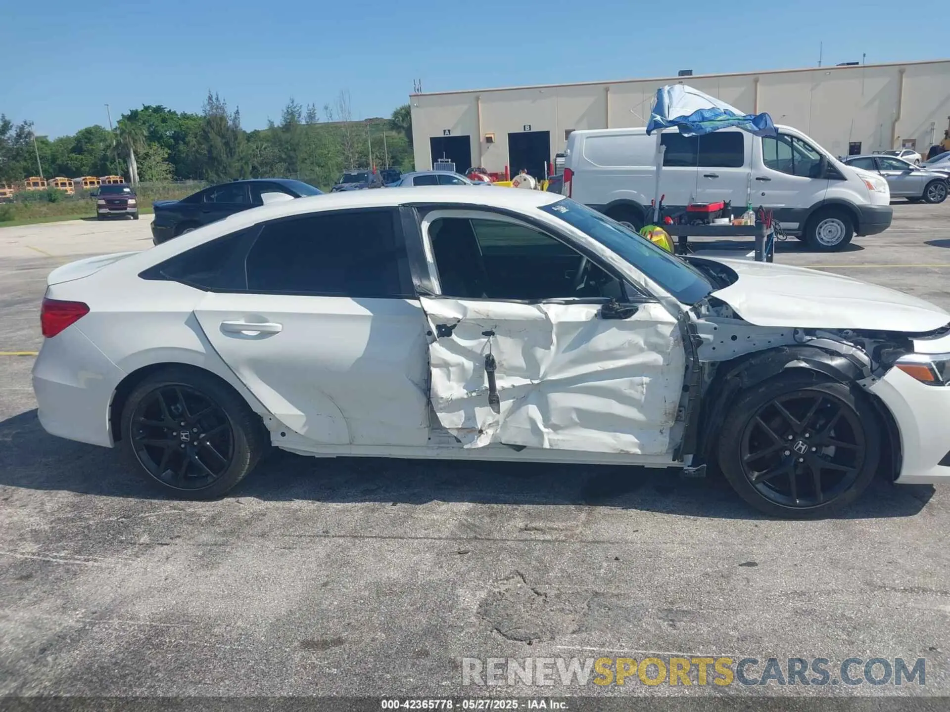 18 Photograph of a damaged car 2HGFE2F56RH565096 HONDA CIVIC 2024