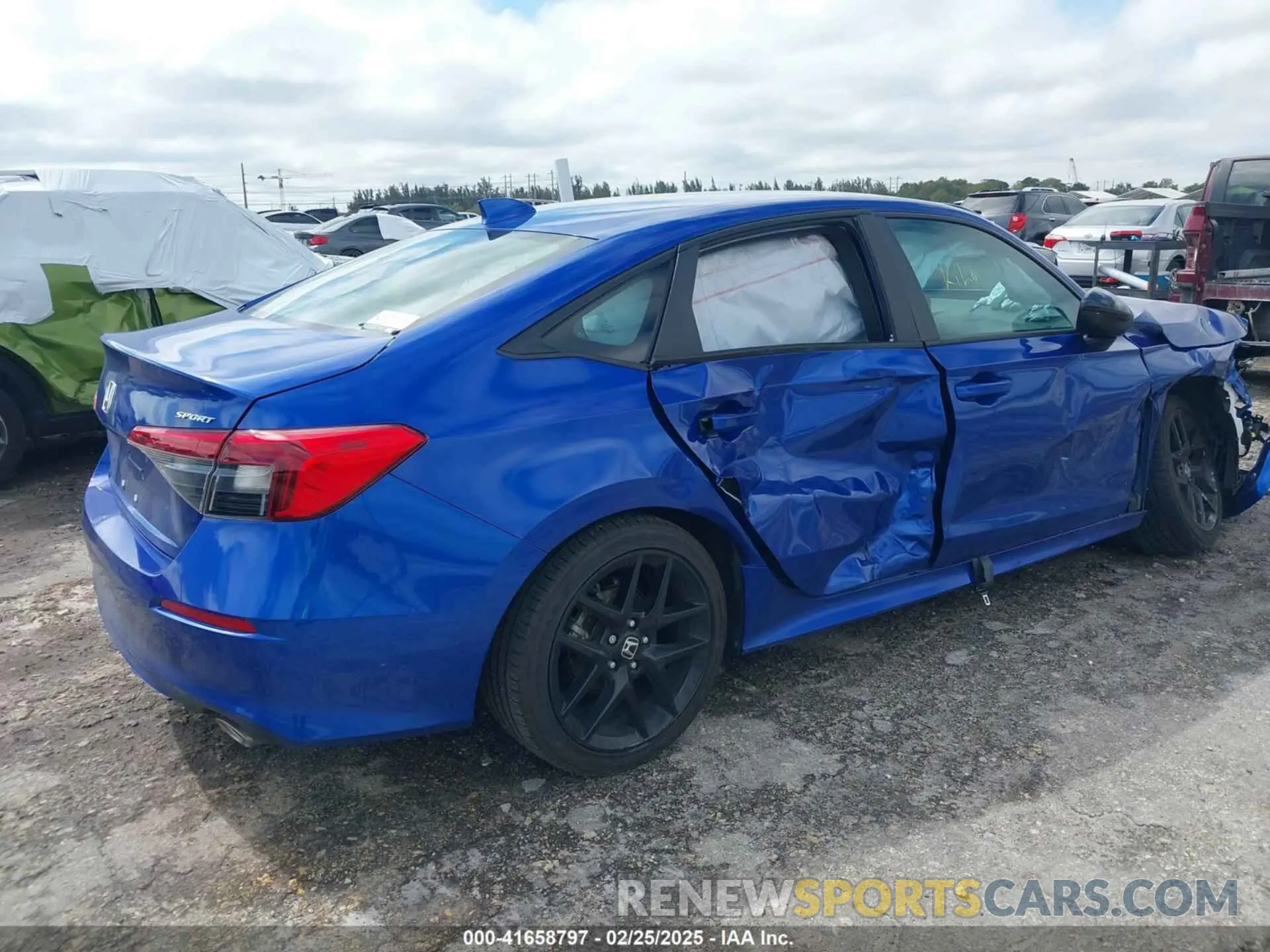4 Фотография поврежденного автомобиля 2HGFE2F56RH587809 HONDA CIVIC 2024