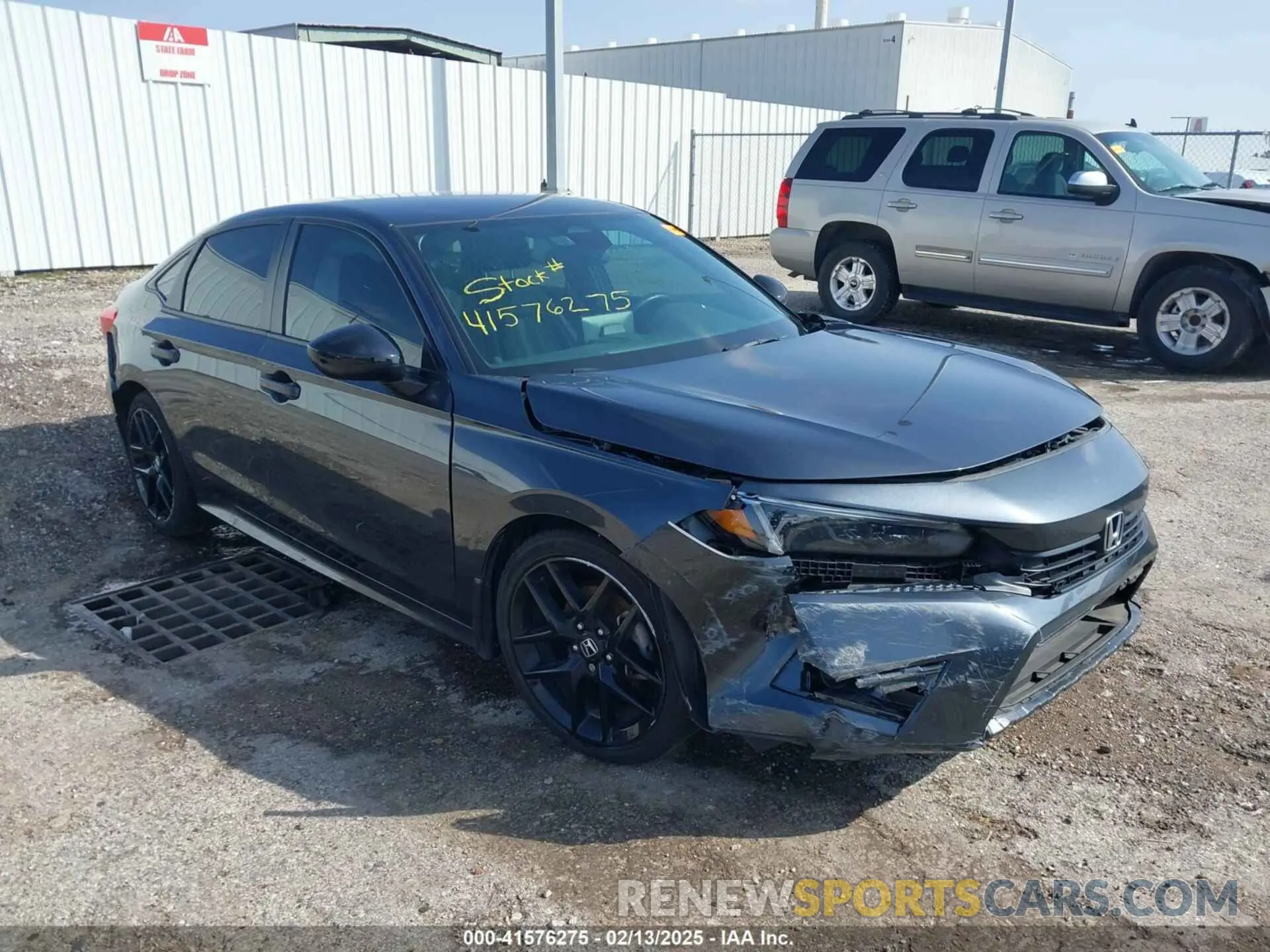 1 Photograph of a damaged car 2HGFE2F58RH526395 HONDA CIVIC 2024