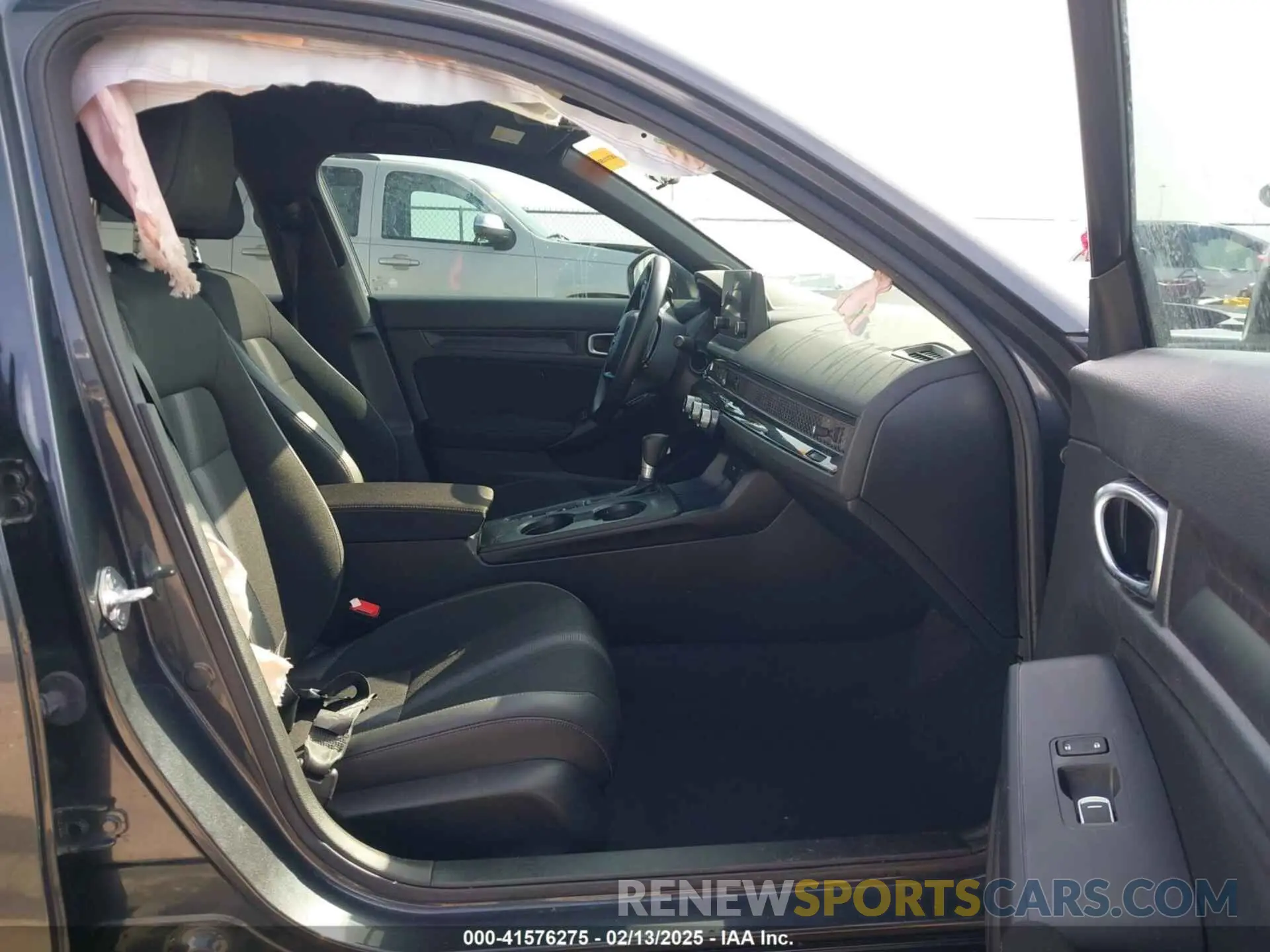 5 Photograph of a damaged car 2HGFE2F58RH526395 HONDA CIVIC 2024