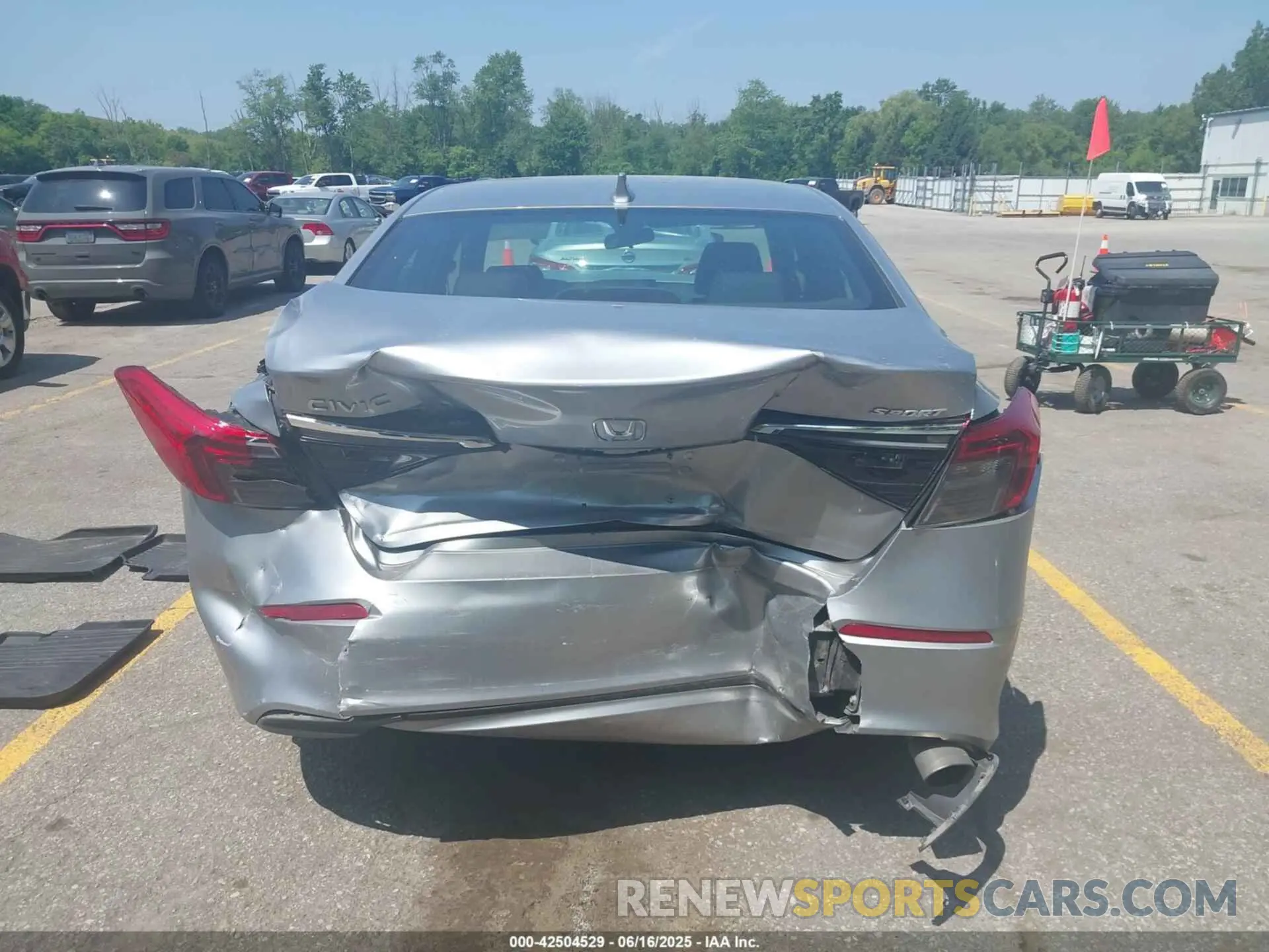 16 Photograph of a damaged car 2HGFE2F59RH513333 HONDA CIVIC 2024
