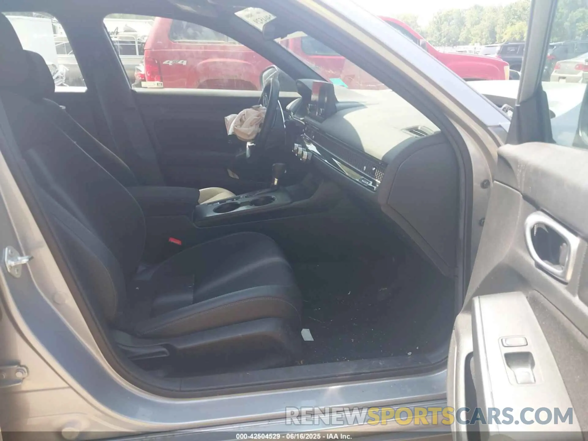 5 Photograph of a damaged car 2HGFE2F59RH513333 HONDA CIVIC 2024