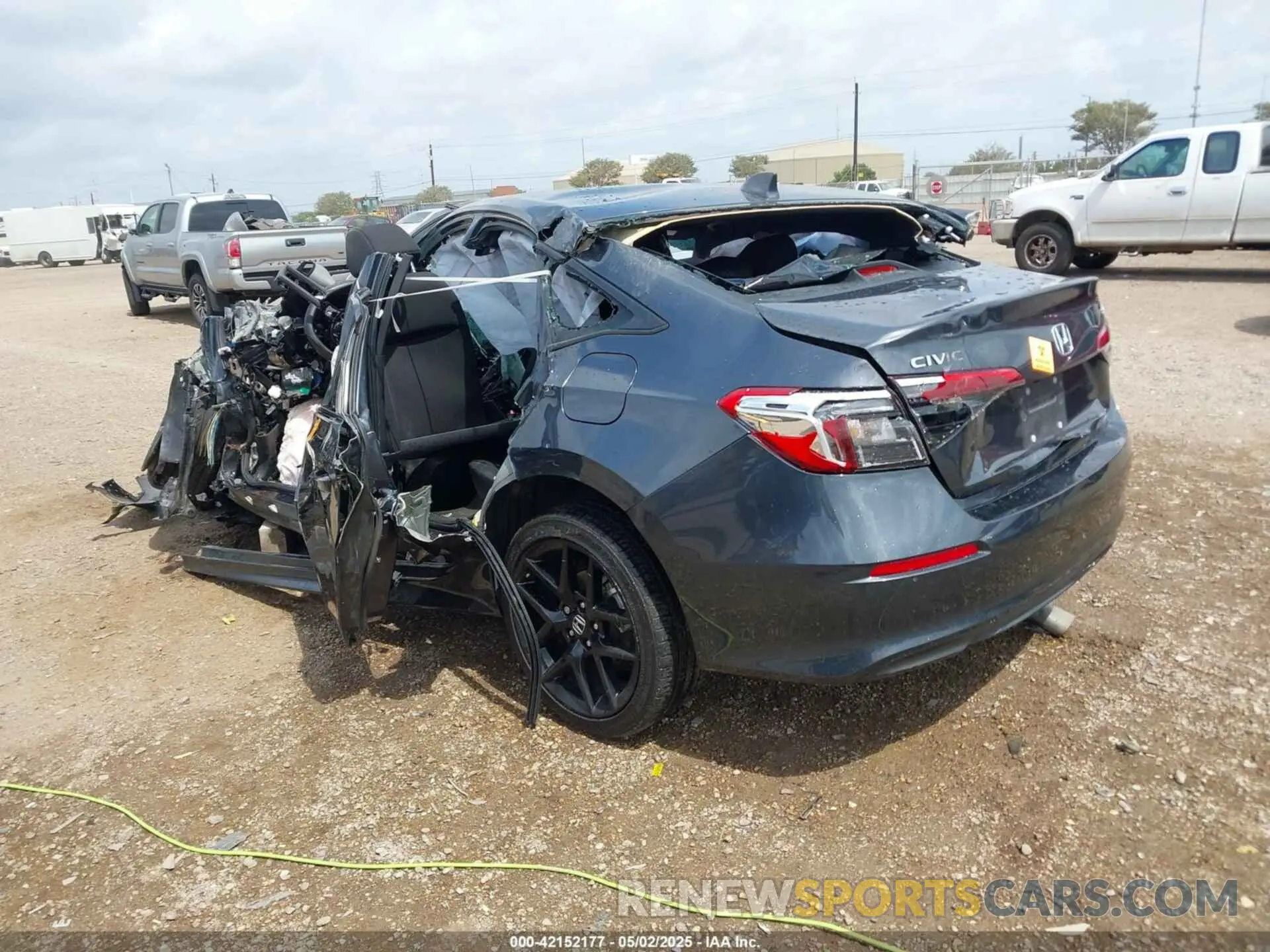 3 Фотография поврежденного автомобиля 2HGFE2F59RH594110 HONDA CIVIC 2024