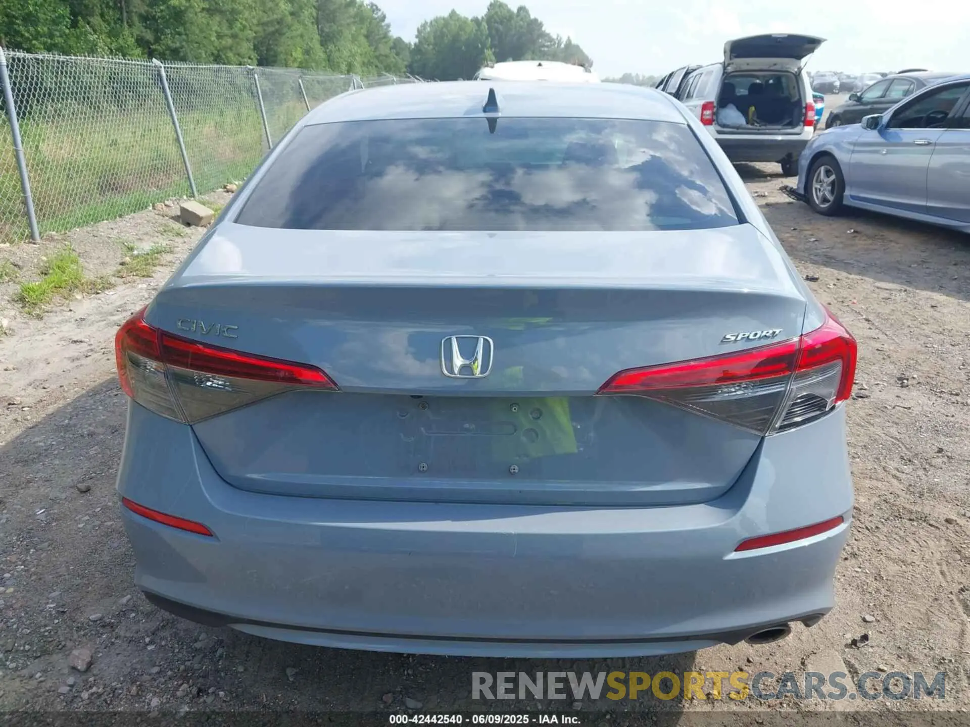 17 Photograph of a damaged car 2HGFE2F5XRH502809 HONDA CIVIC 2024