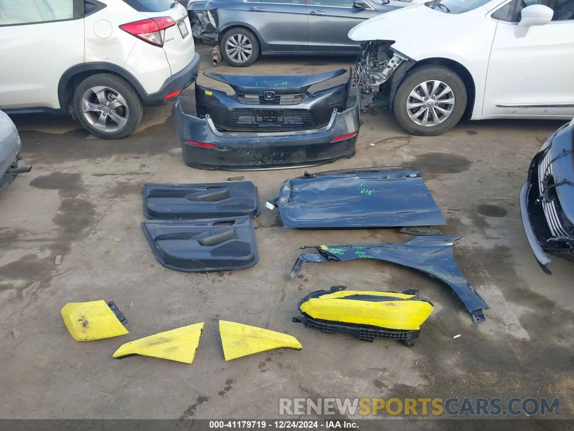12 Photograph of a damaged car 2HGFE2F5XRH504656 HONDA CIVIC 2024