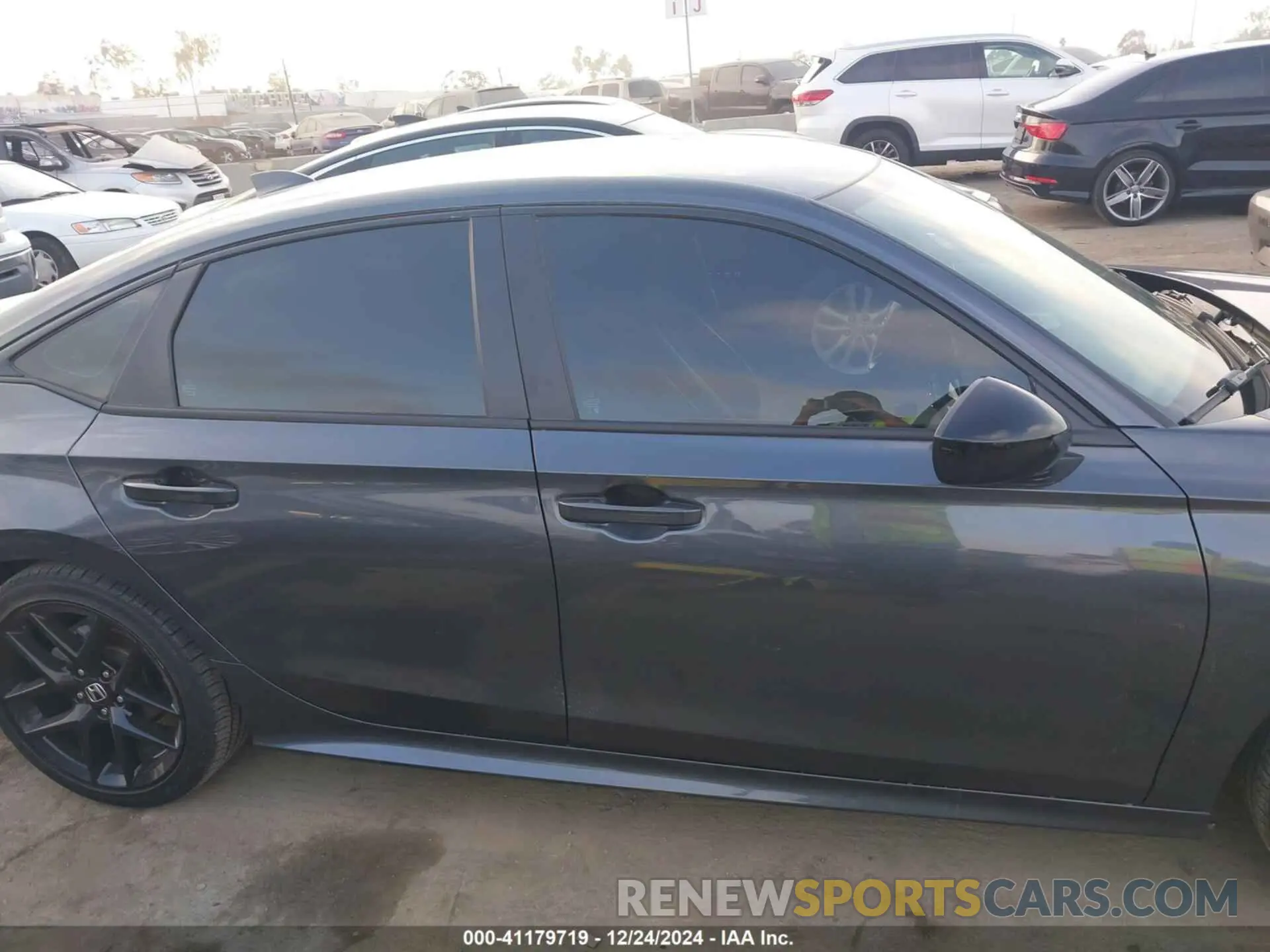 14 Photograph of a damaged car 2HGFE2F5XRH504656 HONDA CIVIC 2024