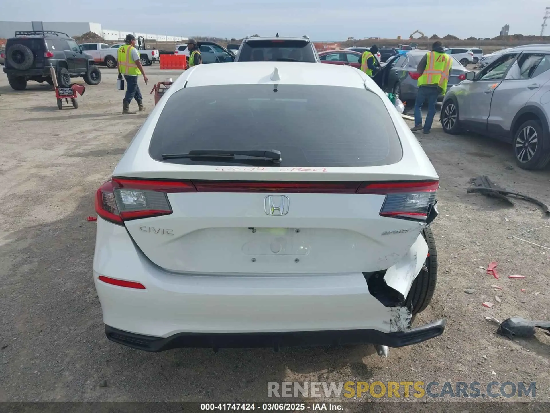 16 Фотография поврежденного автомобиля 19XFL2H80SE004938 HONDA CIVIC 2025