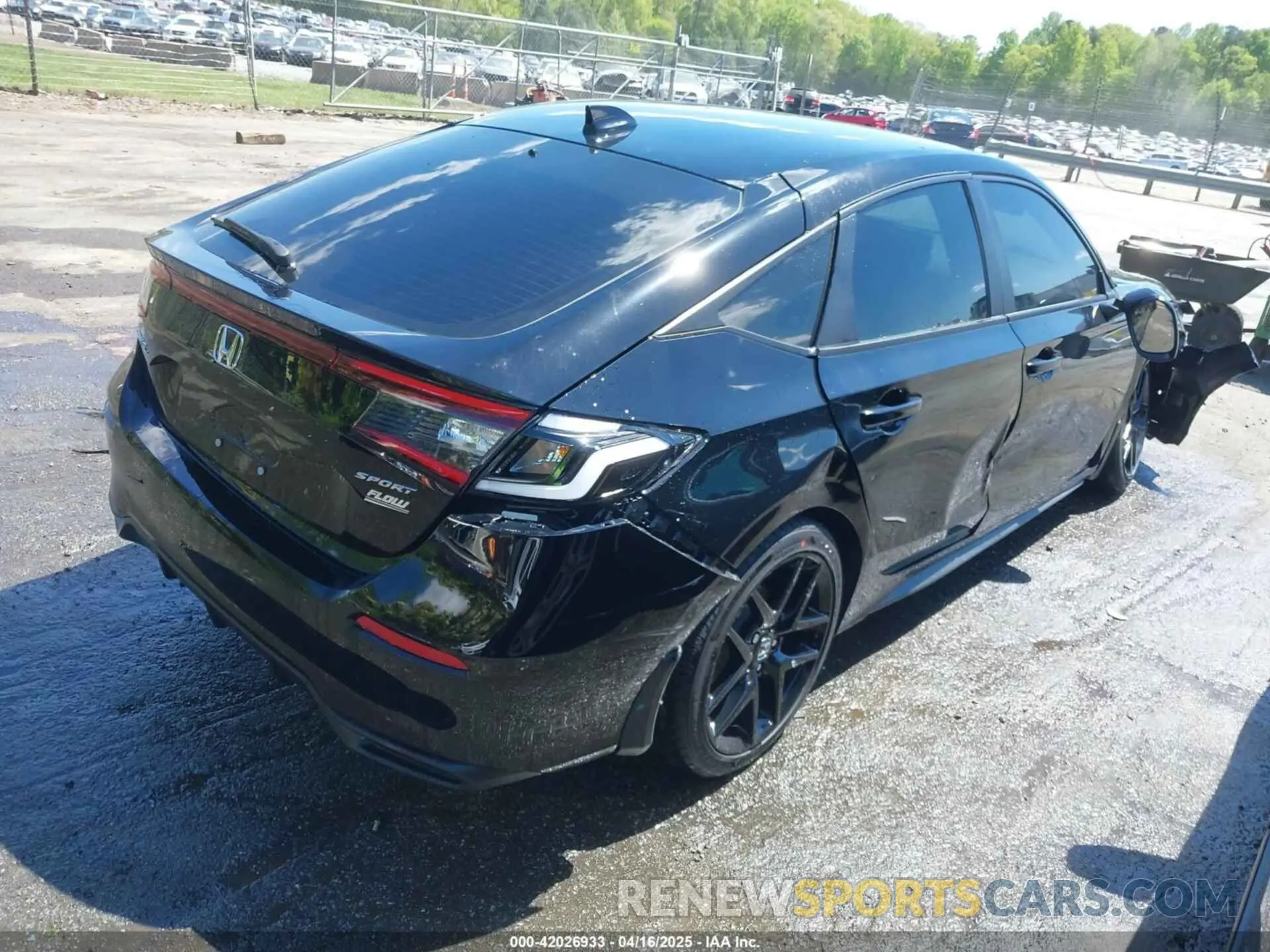 4 Photograph of a damaged car 19XFL2H82SE015603 HONDA CIVIC 2025