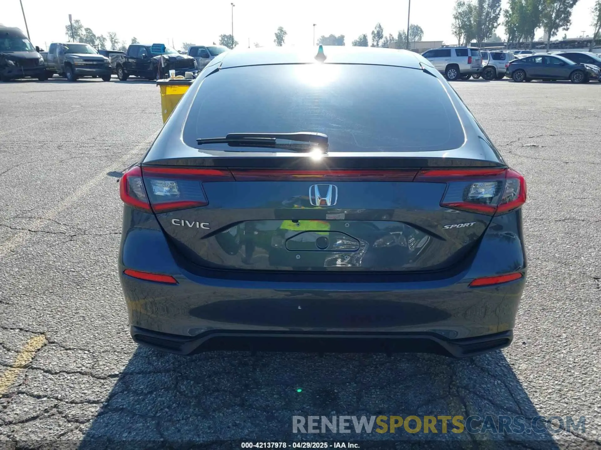 16 Photograph of a damaged car 19XFL2H84SE018938 HONDA CIVIC 2025