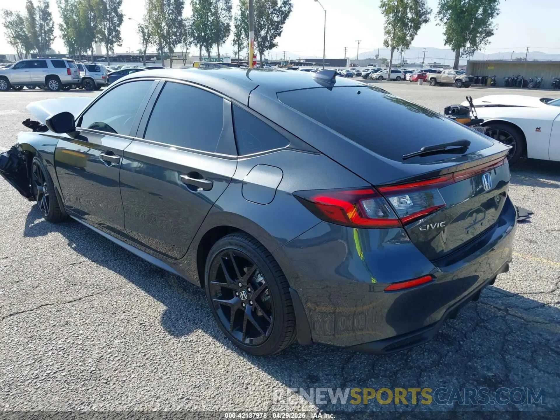 3 Photograph of a damaged car 19XFL2H84SE018938 HONDA CIVIC 2025