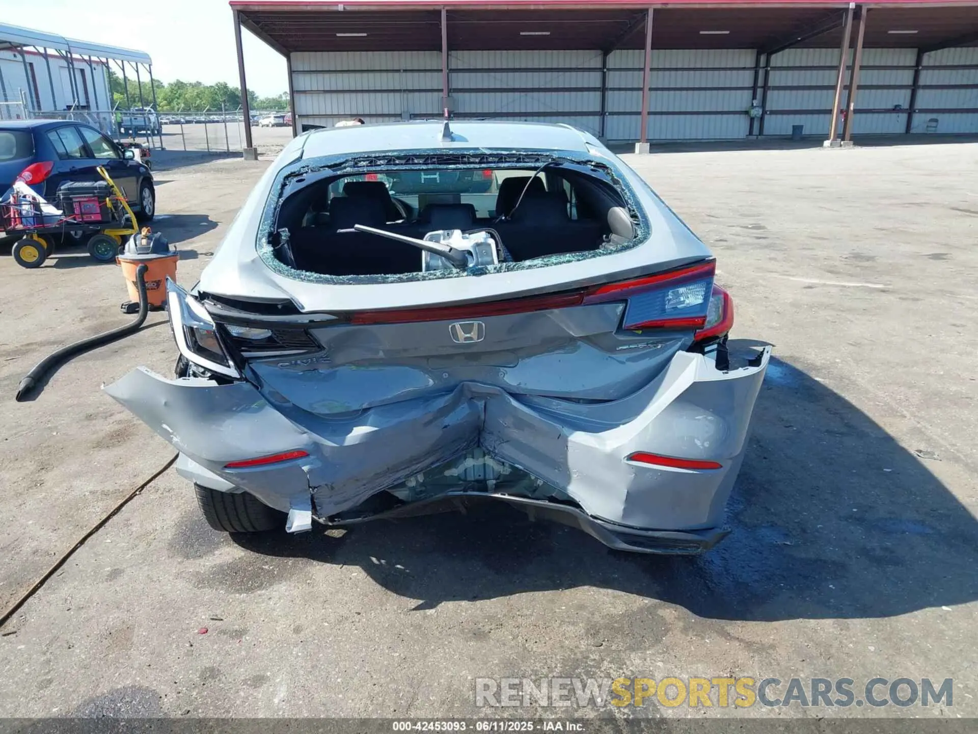 16 Photograph of a damaged car 19XFL2H86SE012364 HONDA CIVIC 2025