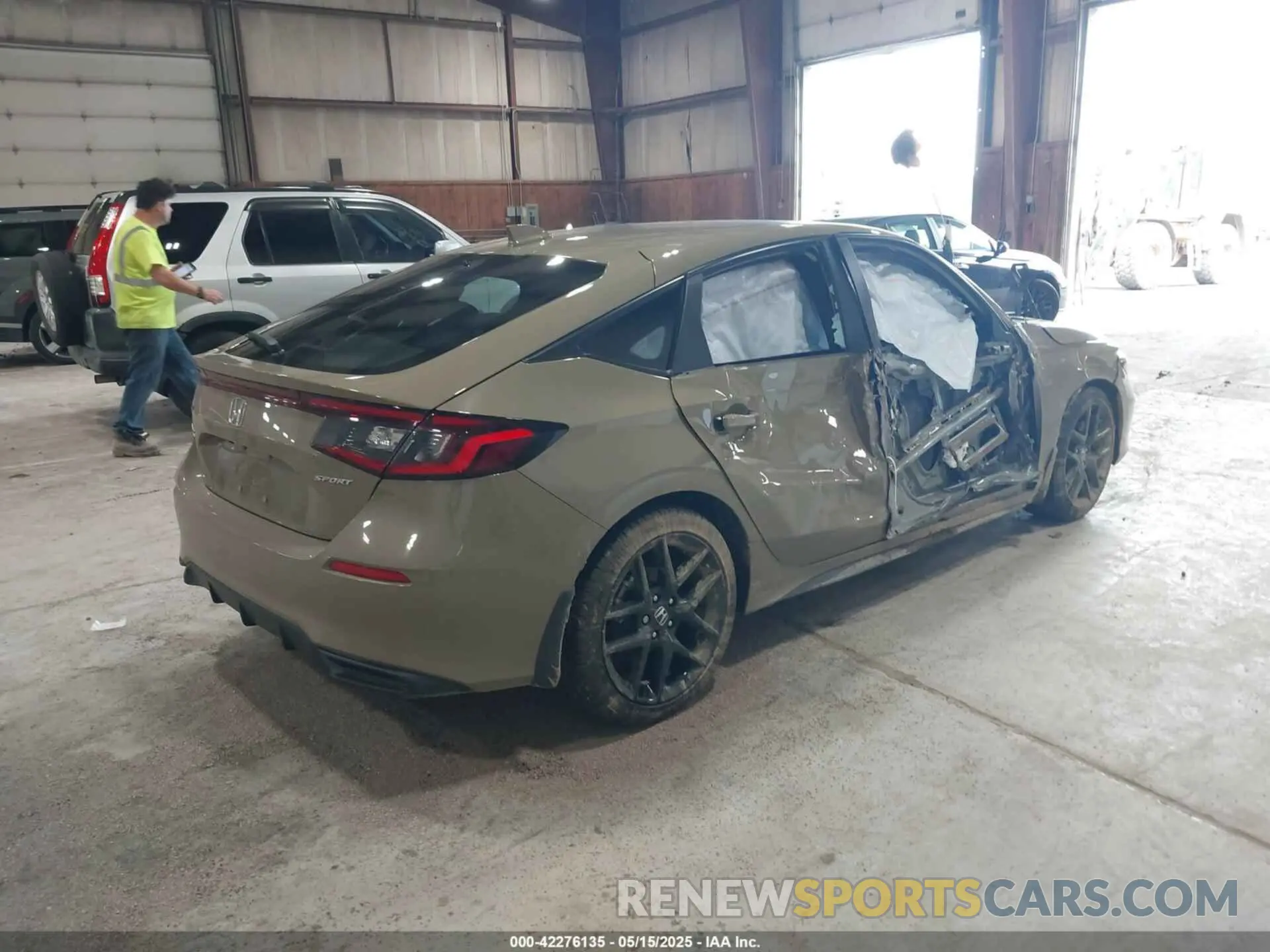 4 Photograph of a damaged car 19XFL2H88SE013967 HONDA CIVIC 2025