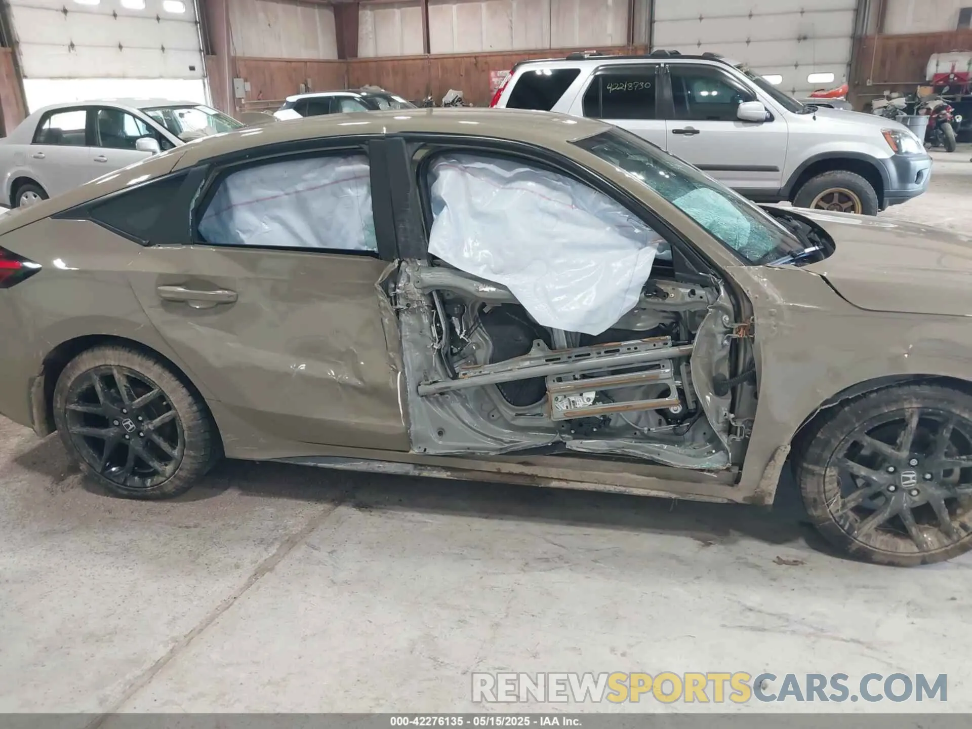 6 Photograph of a damaged car 19XFL2H88SE013967 HONDA CIVIC 2025