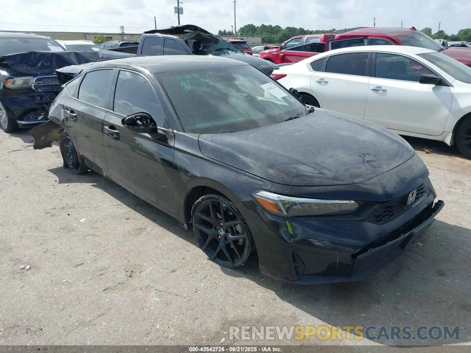 1 Photograph of a damaged car 19XFL2H89SE004002 HONDA CIVIC 2025