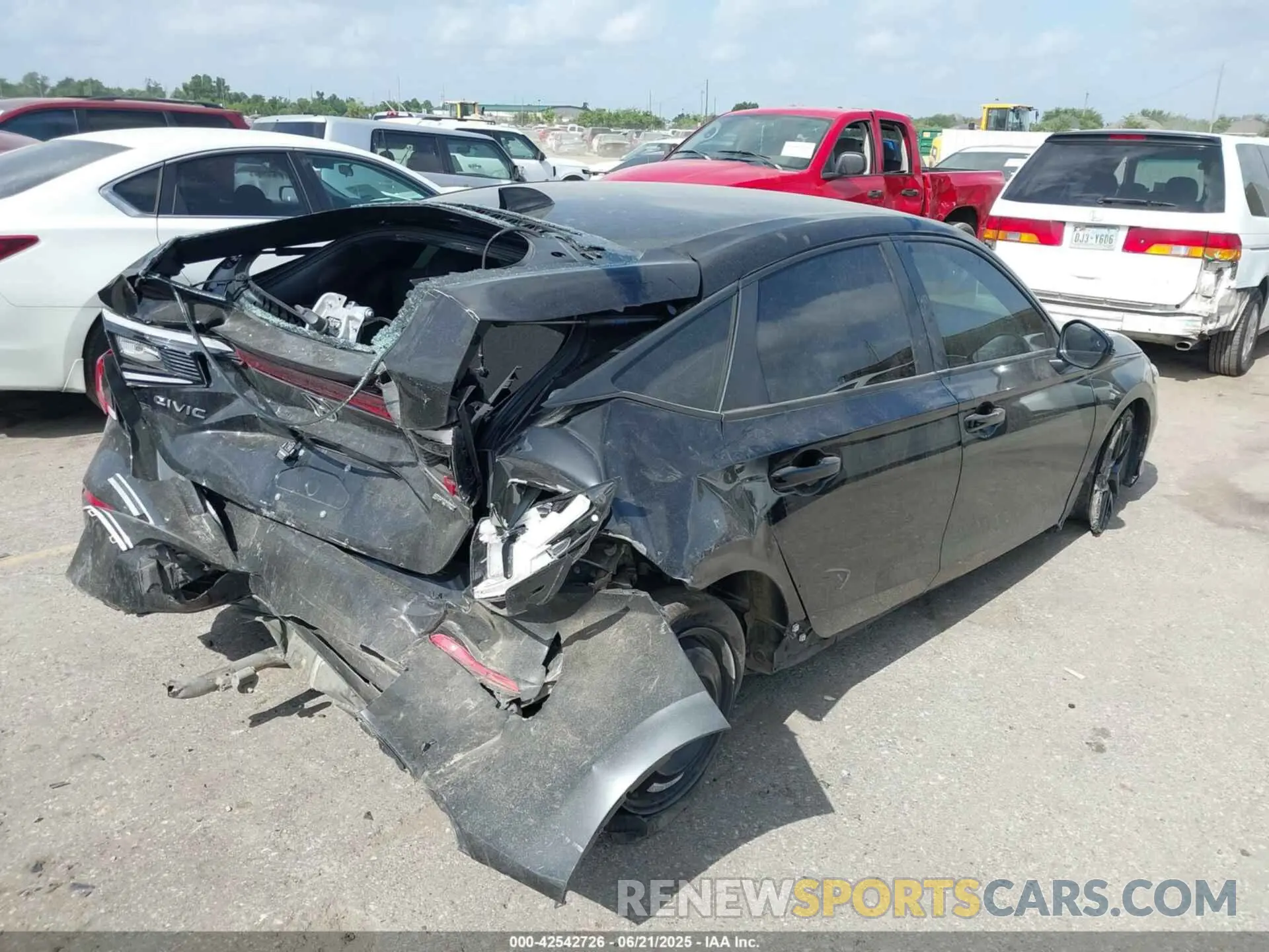 4 Photograph of a damaged car 19XFL2H89SE004002 HONDA CIVIC 2025