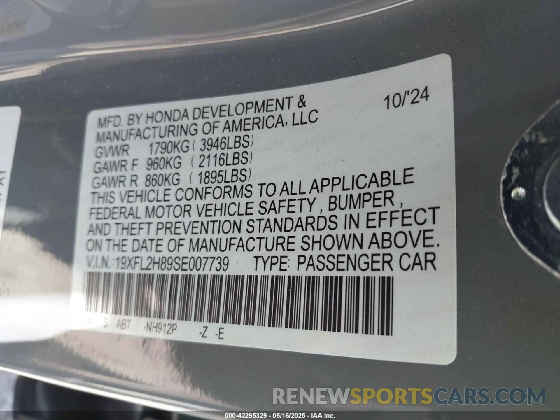 9 Photograph of a damaged car 19XFL2H89SE007739 HONDA CIVIC 2025
